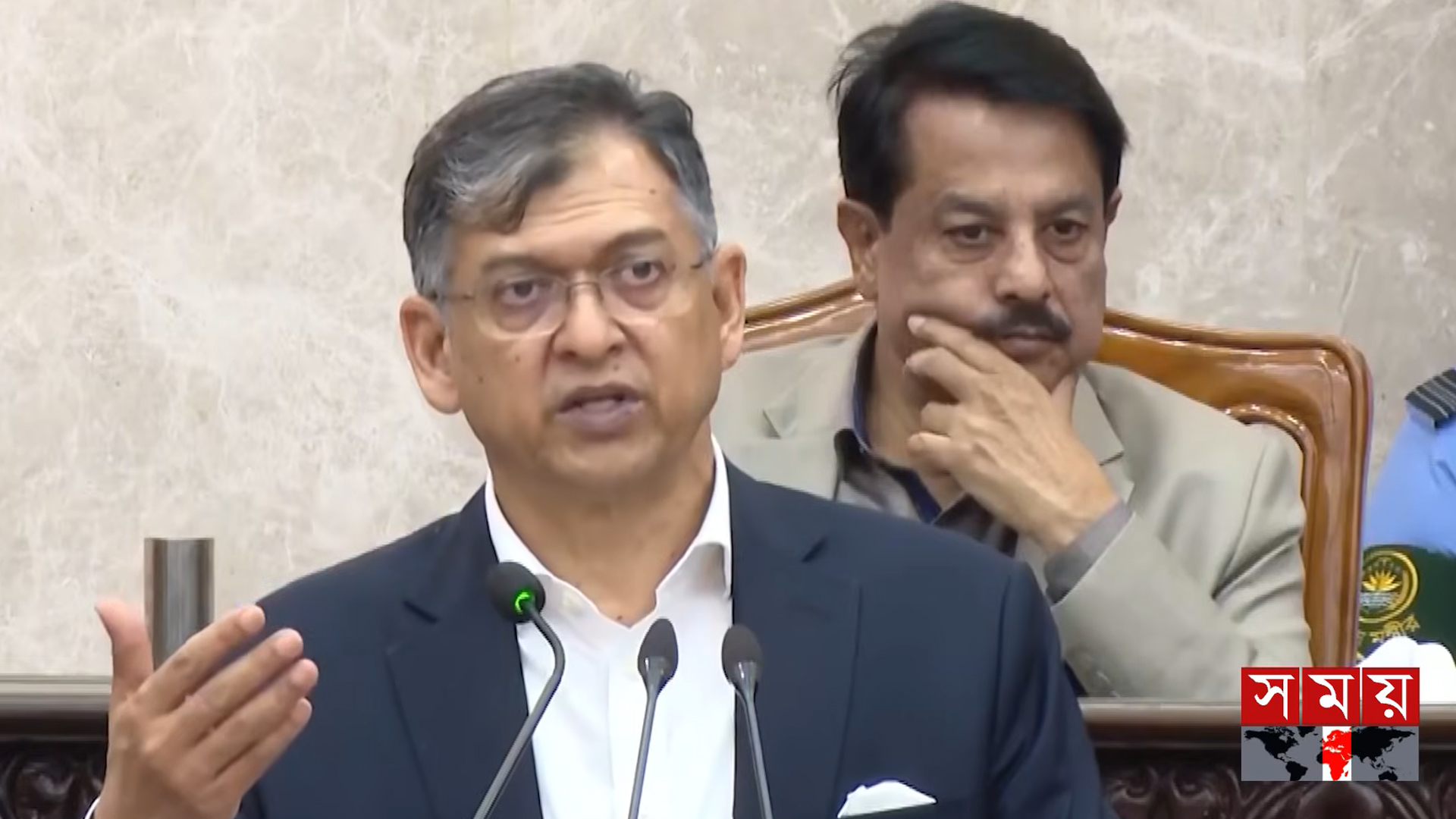 পুলিশ বাহিনী চেইন অব কমান্ড মেনে কাজ না করলে ব্যবস্থা: স্বরাষ্ট্রমন্ত্রী
