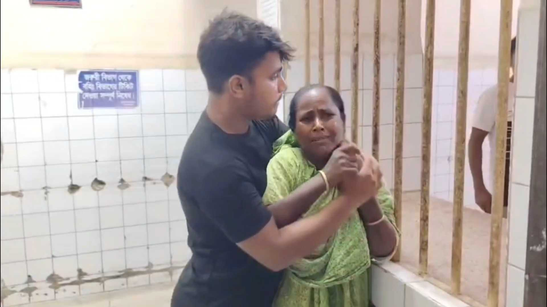 নাতনিকে উত্ত্যক্তের প্রতিবাদ করায় নানাকে কুপিয়ে হত