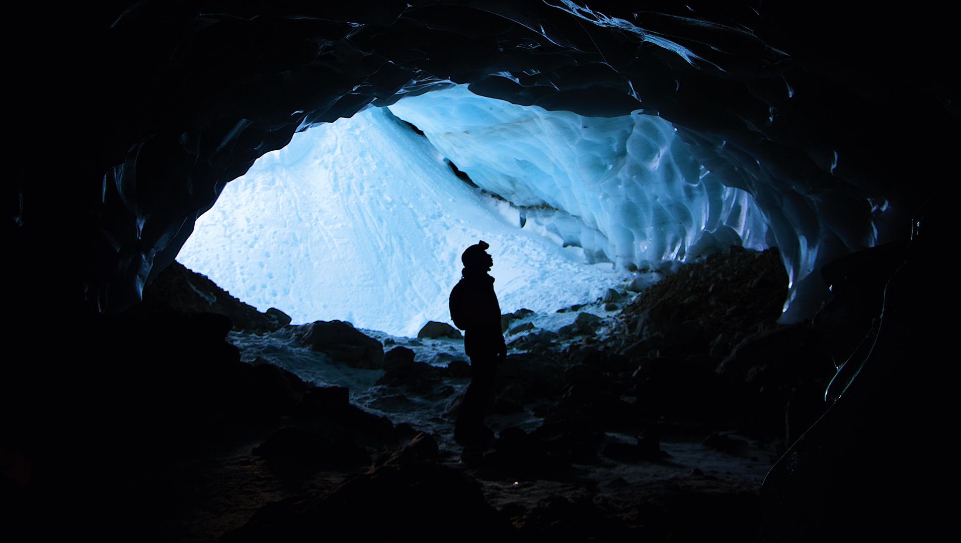 মানুষের উপর দুষ্ট জিনের আছর থেকে বাঁচার দোয়া ও আমল