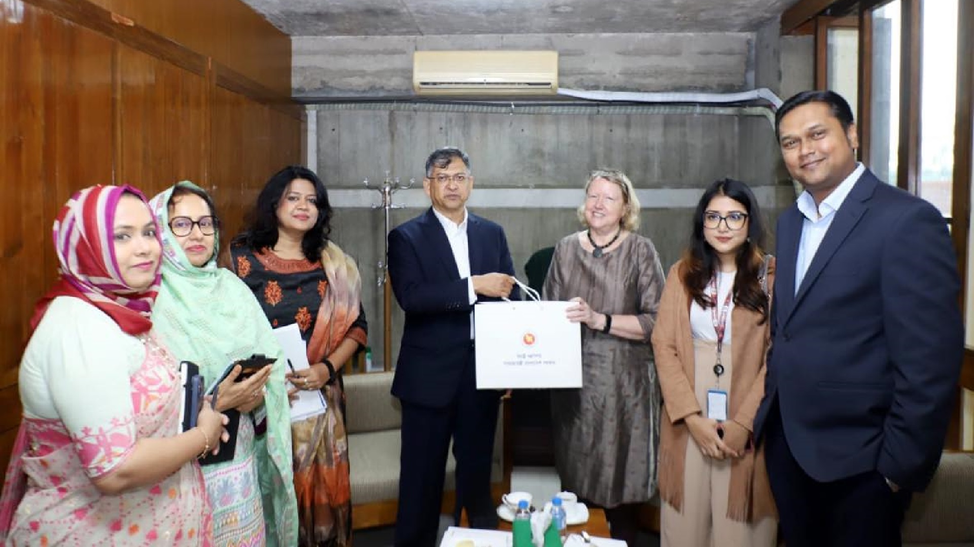 পুলিশের প্রশিক্ষণ-সংস্কার নিয়ে স্বরাষ্ট্রমন্ত্রীকে যা বললেন ইউনেস্কোর কান্ট্রি রিপ্রেজেনটেটিভ