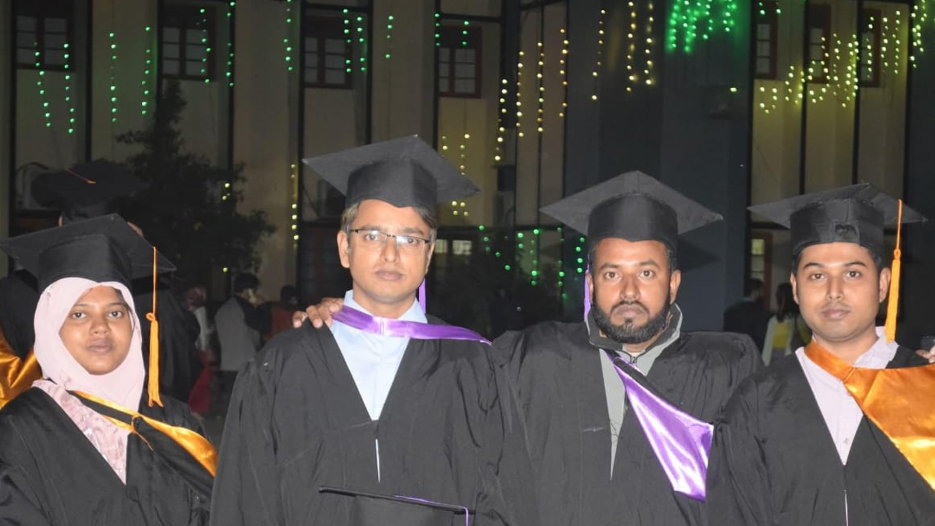 রাবিতে চার ভাই-বোনের সাফল্য, সমাবর্তনে একসঙ্গে তিনজন