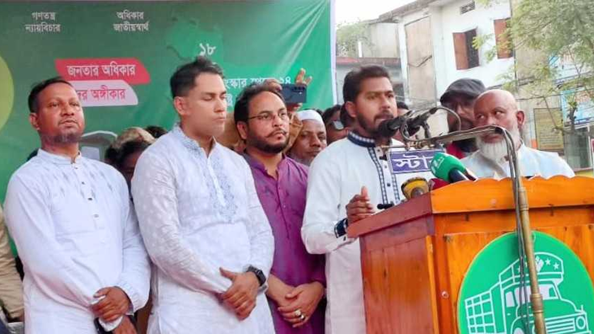 গণঅধিকার পরিষদ দলীয় প্রতীকে নির্বাচন করবে: নুরুল হক