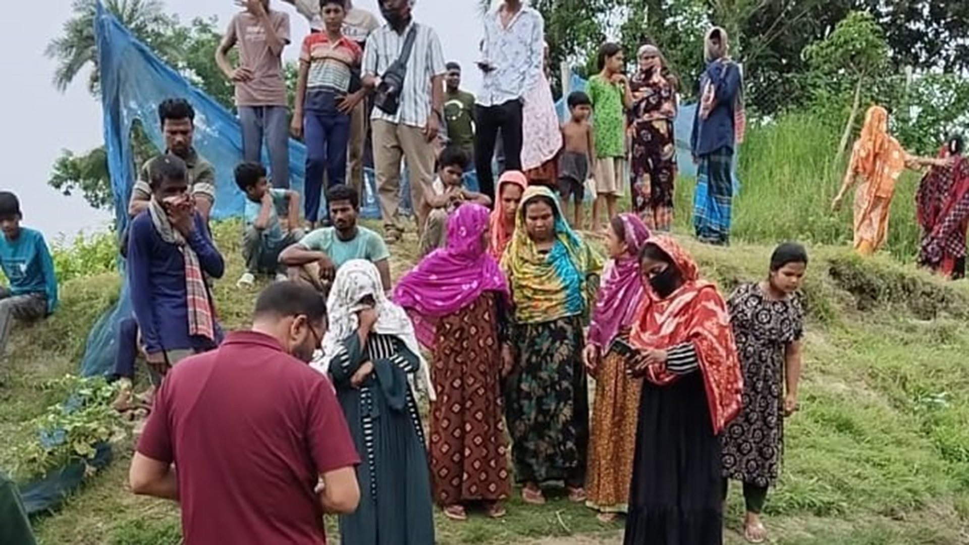 বন্ধুদের সঙ্গে ঘুরতে যাওয়ার পর পুকুরে মিলল কিশোরীর মরদেহ