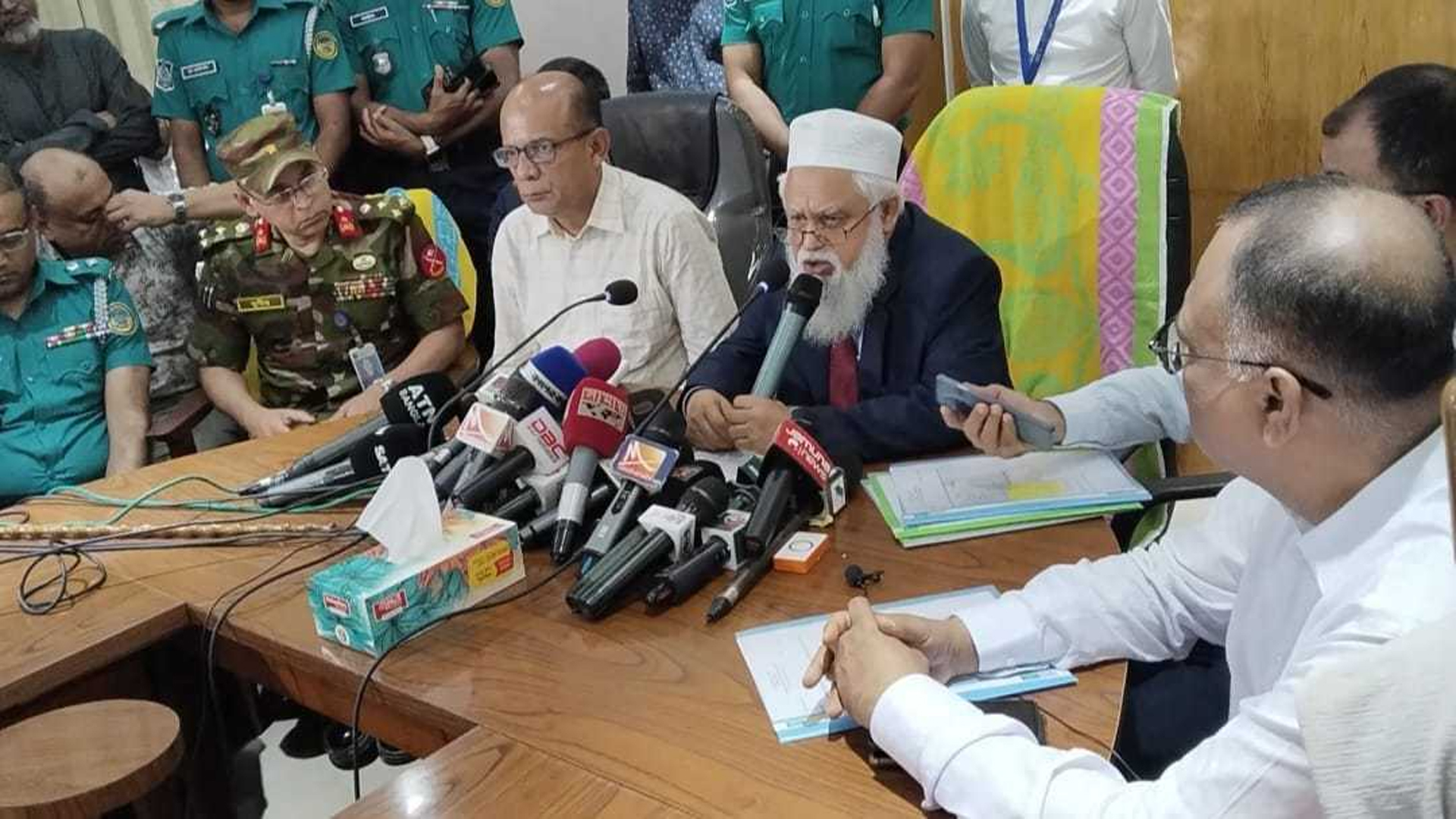 আন্দোলন না থামলে আইনশৃঙ্খলা বাহিনীর হস্তক্ষেপ: স্বাস্থ্যের ডিজি
