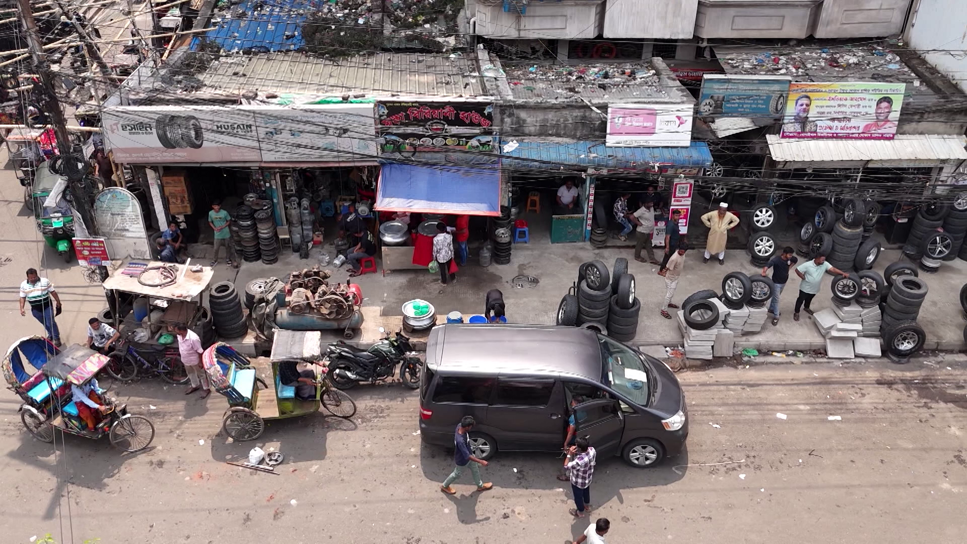 ফুটপাত দখল করে ব্যবসা বন্ধে অভিযানে নামছে ডিএমপি