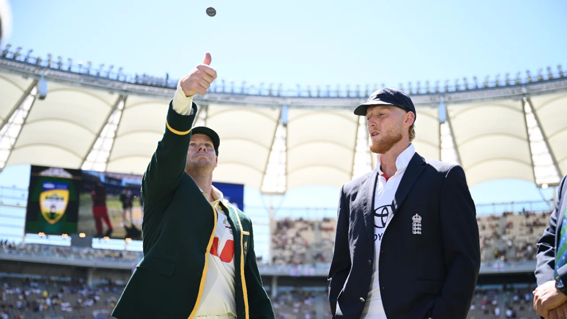 পার্থ টেস্টে টস জিতে ব্যাটিংয়ে ইংল্যান্ড