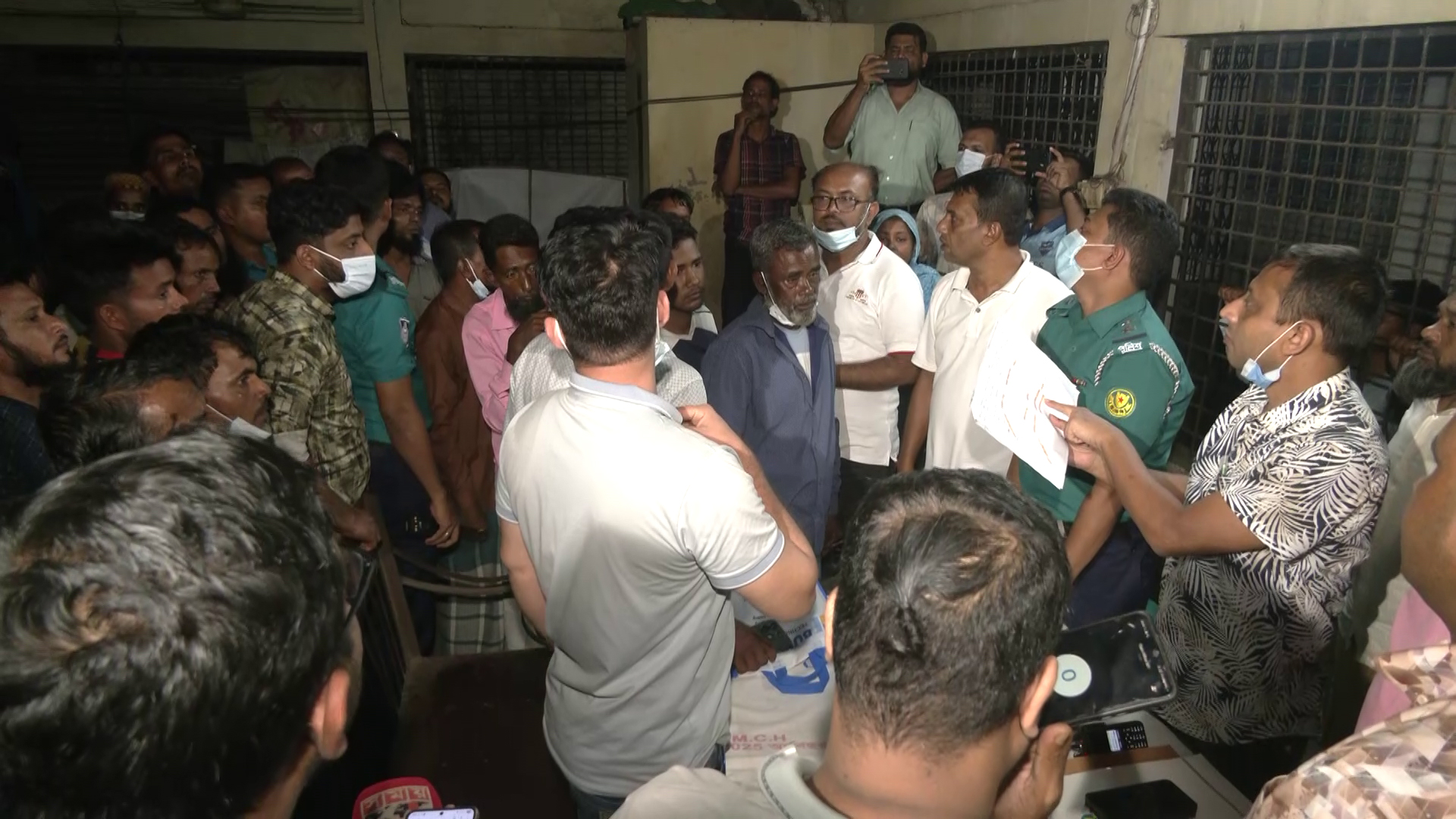 পাঁচ দিন পর স্বজনদের বুঝিয়ে দেয়া হলো ১৬ মরদেহ