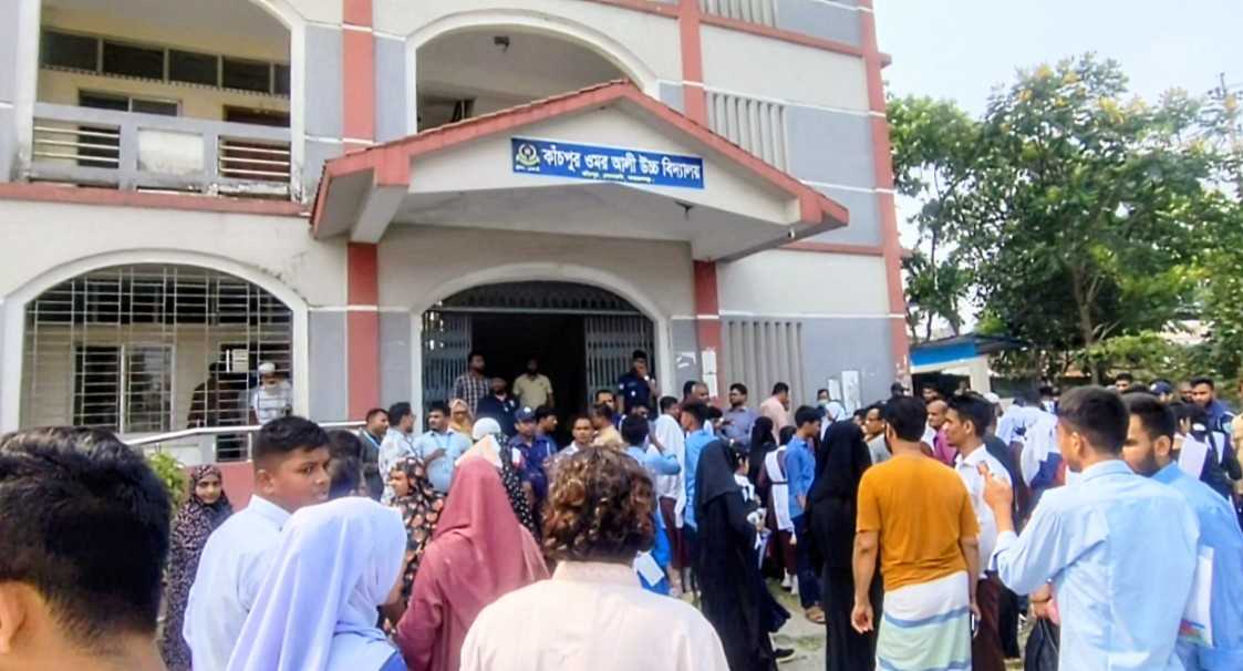 ২০২৫ সালের প্রশ্নপত্র দিয়ে এসএসসি পরীক্ষা গ্রহণ, কেন্দ্রসচিবকে অব্যাহতি