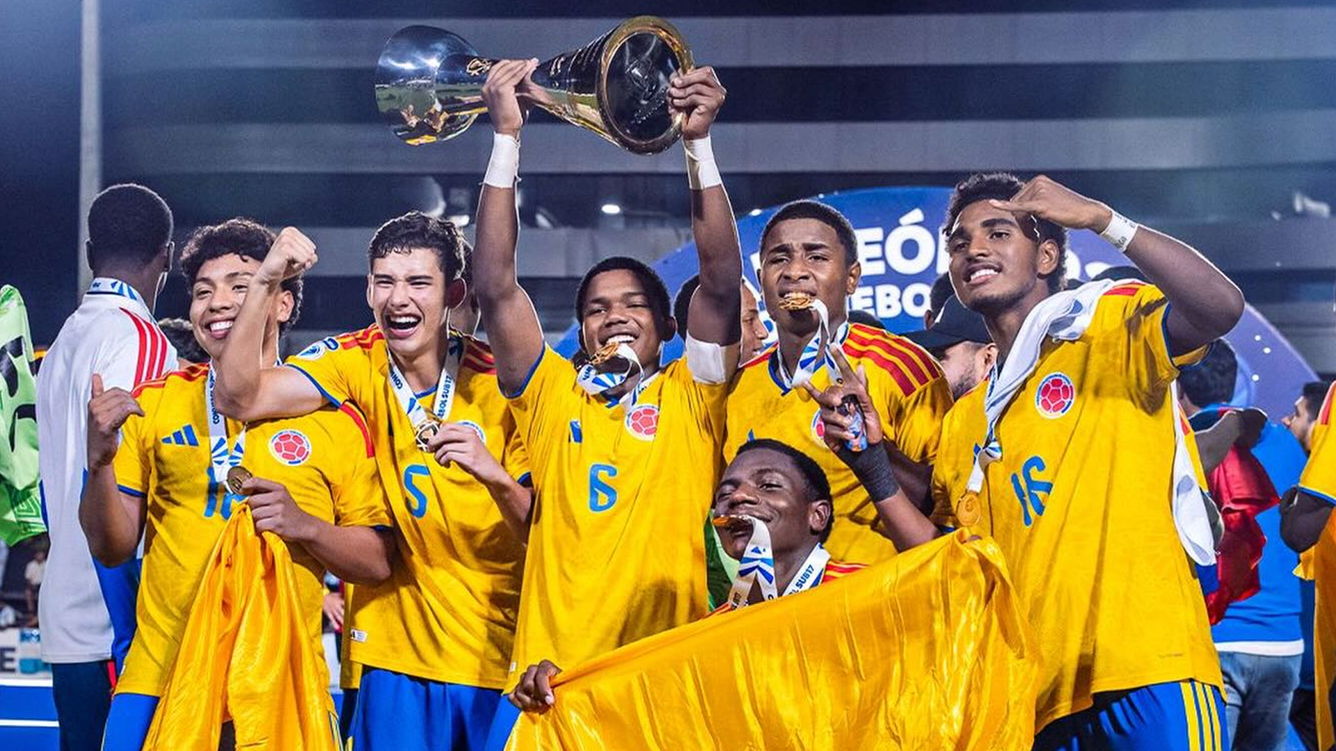 আর্জেন্টিনাকে উড়িয়ে দক্ষিণ আমেরিকার চ্যাম্পিয়ন কলম্বিয়া