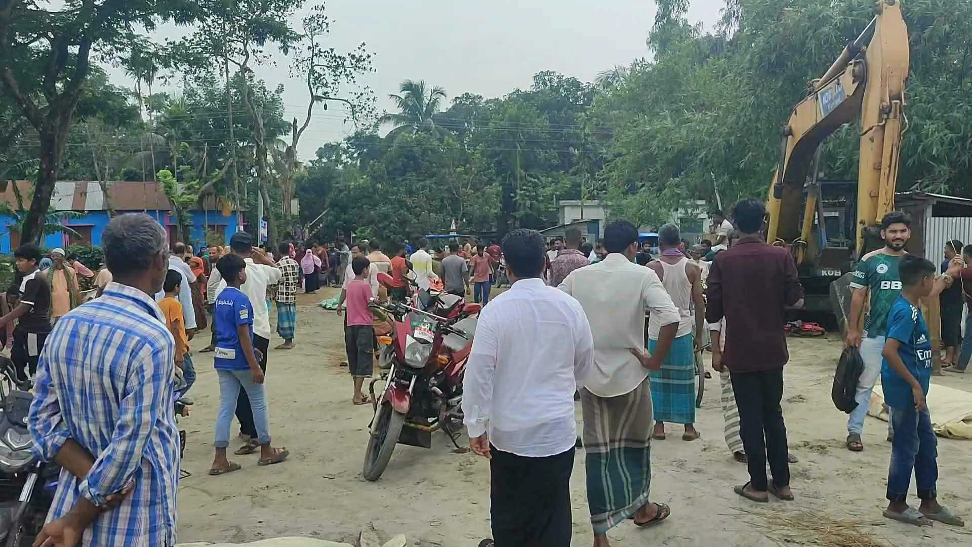ছিলেন ৩ দিন নিখোঁজ, বৃষ্টিতে বালু সরে গেলে বের হয় আইসক্রিম বিক্রেতার মরদেহ