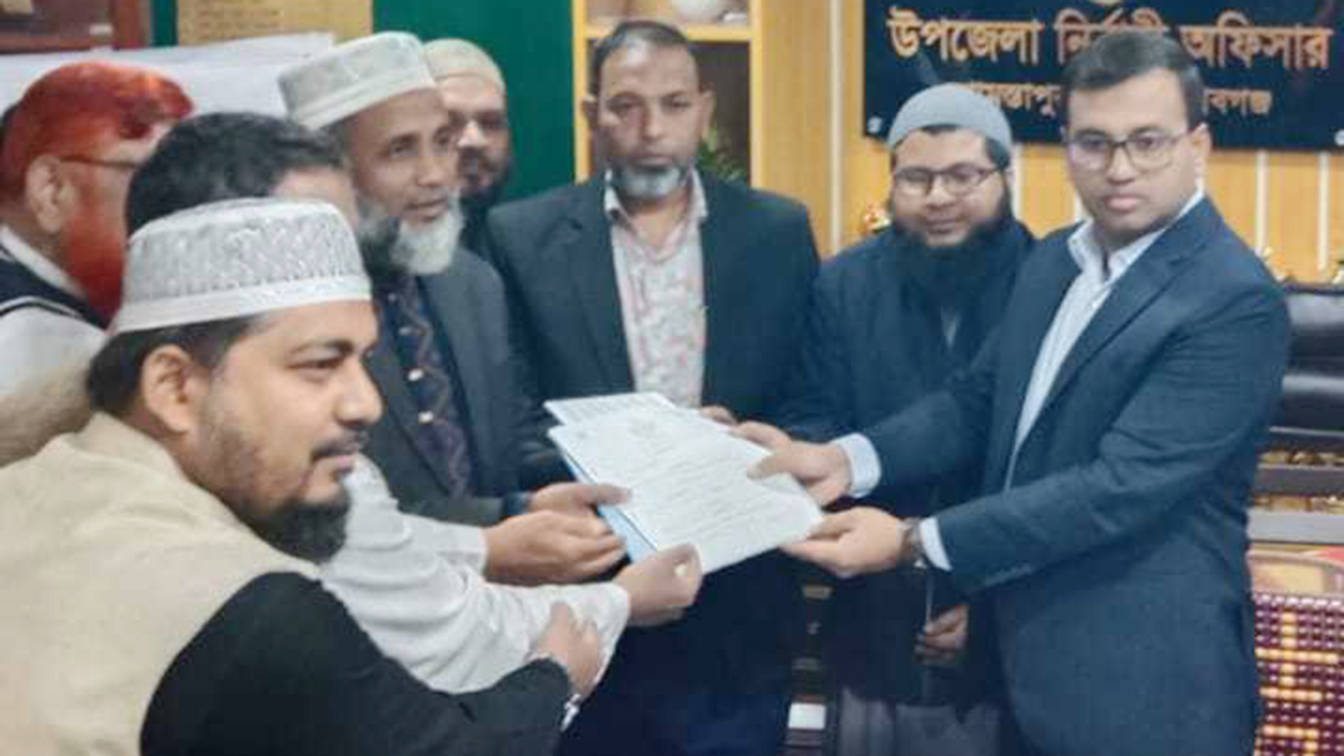 চাঁপাইনবাবগঞ্জ-২ আসনে জামায়াতের  মনোনয়ন নিলেন ড. মিজানুর রহমান - Bangla24.Top