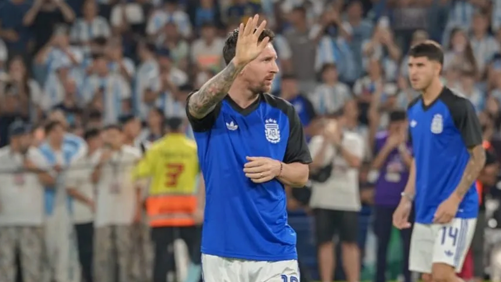 নীরবতা ভাঙলেন মেসি