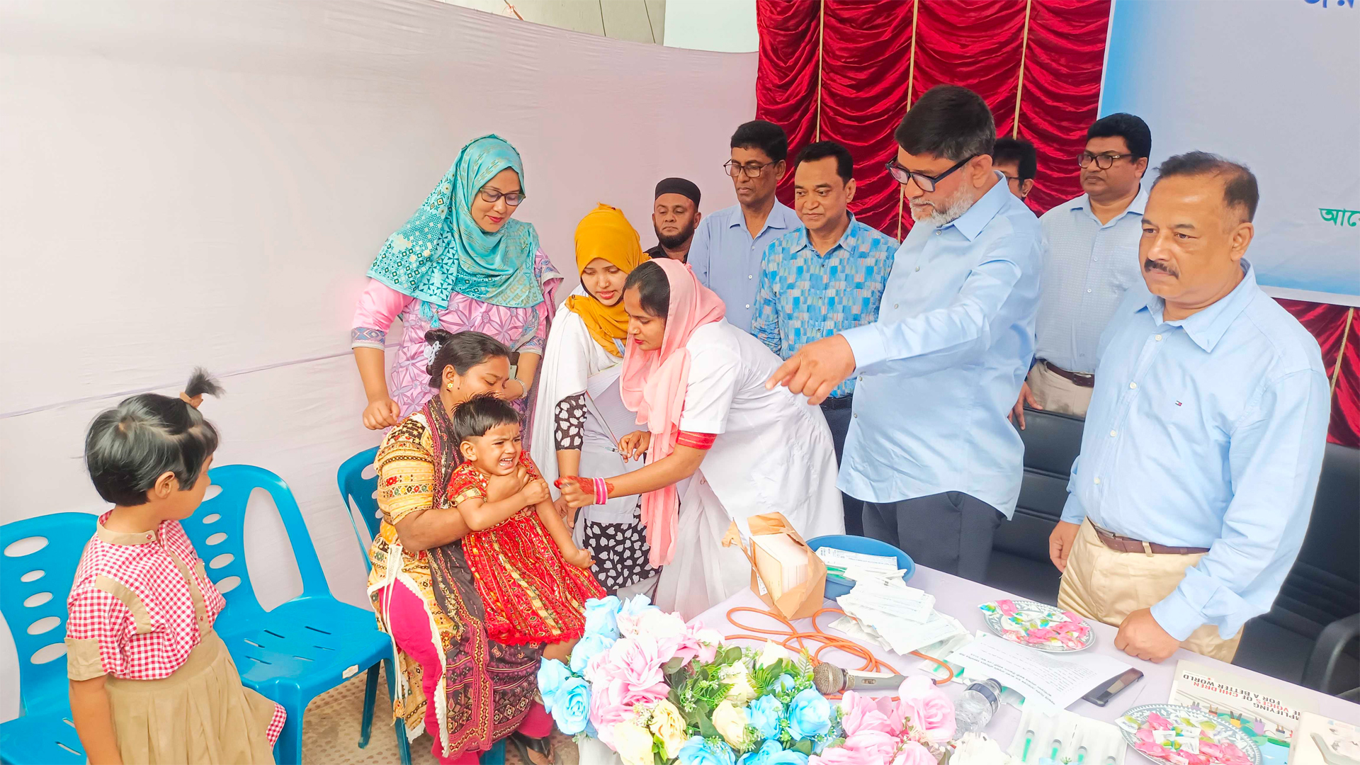 ময়মনসিংহ নগরে হামের টিকাদান ক্যাম্পেইন শুরু, মেডিকেলে ২ জনের মৃত্যু