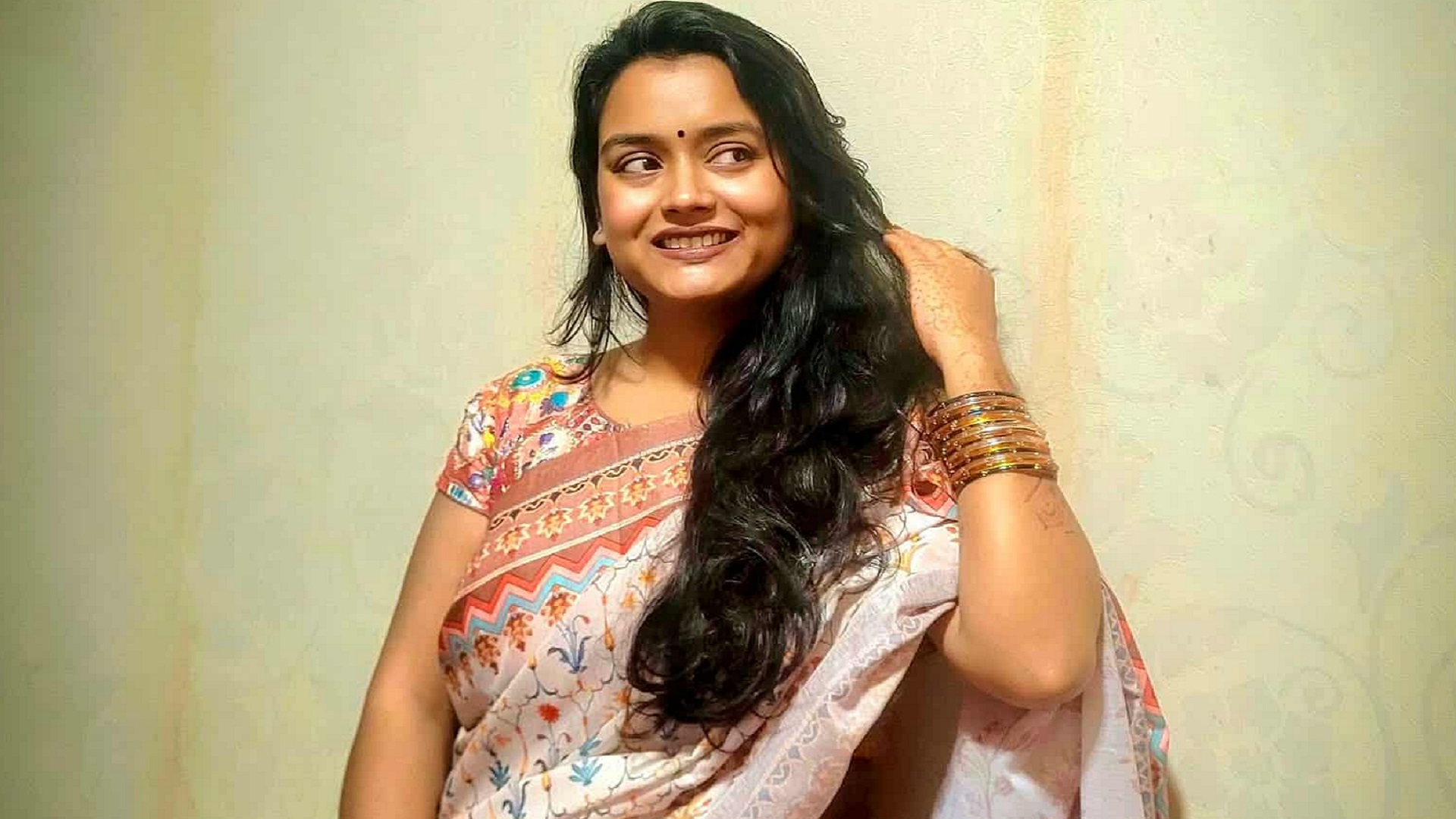 বাড্ডায় বাসা থেকে ঢাবি ছাত্রীর মরদেহ উদ্ধার, চিরকুটে লেখা শিক্ষকের নাম