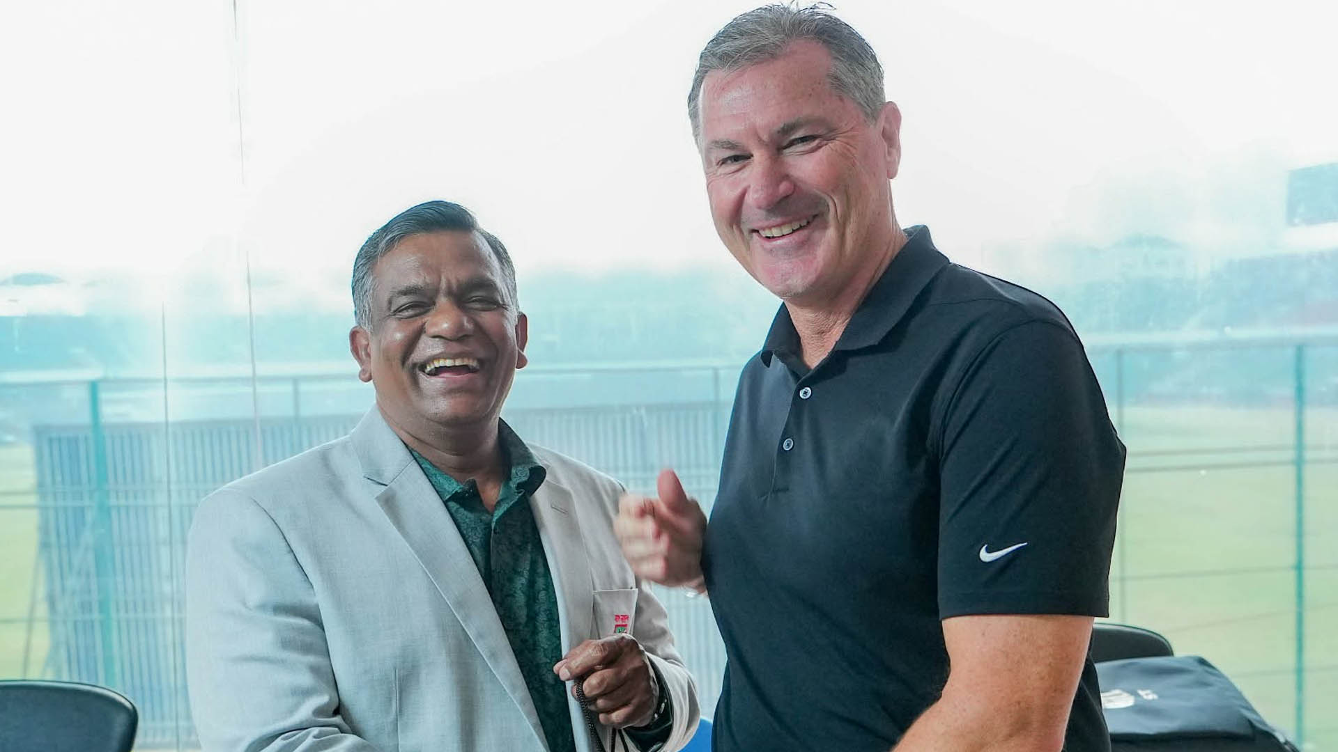 দেশেই আছেন বুলবুল, করছেন অফিস