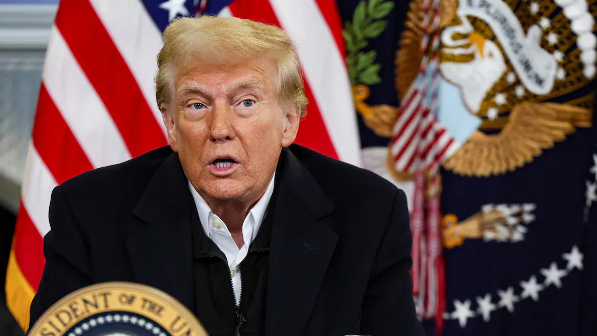 Жасырын камера сексуалды Әйелдердің түкті аяқтарының порнофотосуреттері