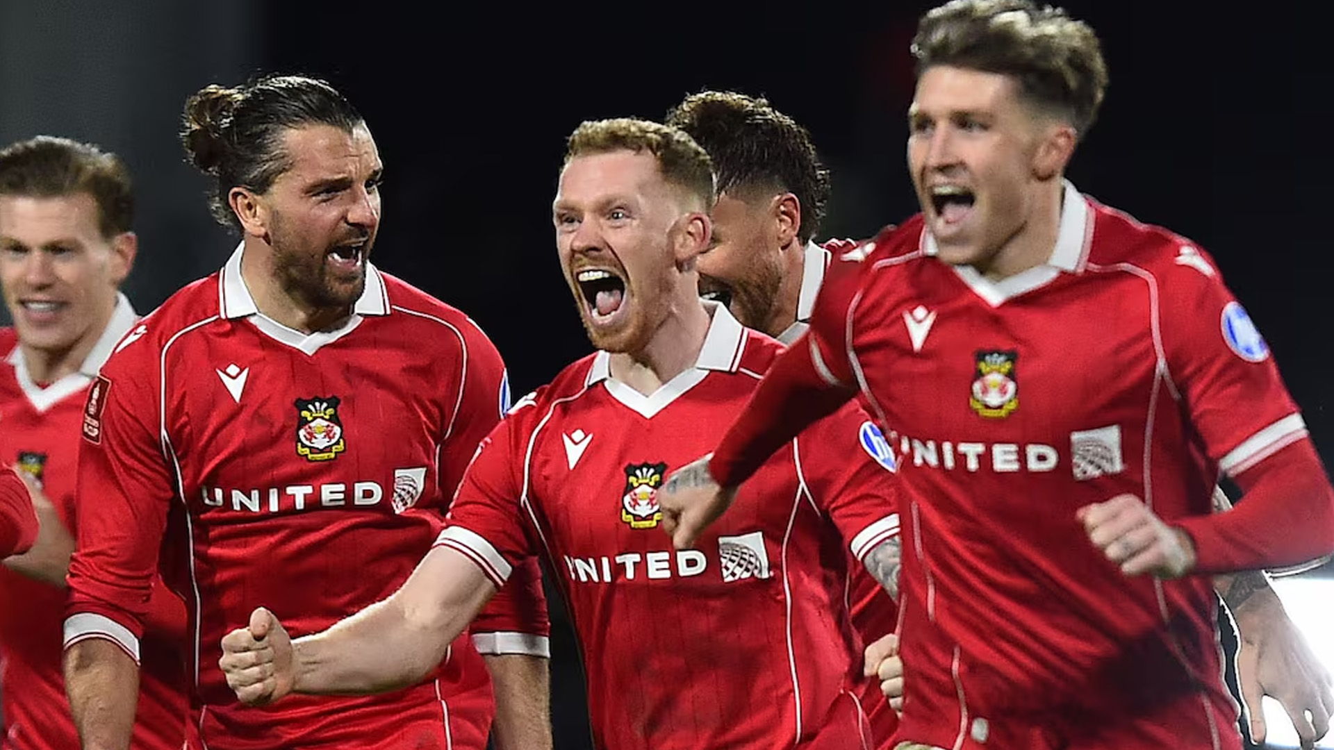 হলিউড রূপকথায় নতুন অধ্যায় রেক্সহ্যামের