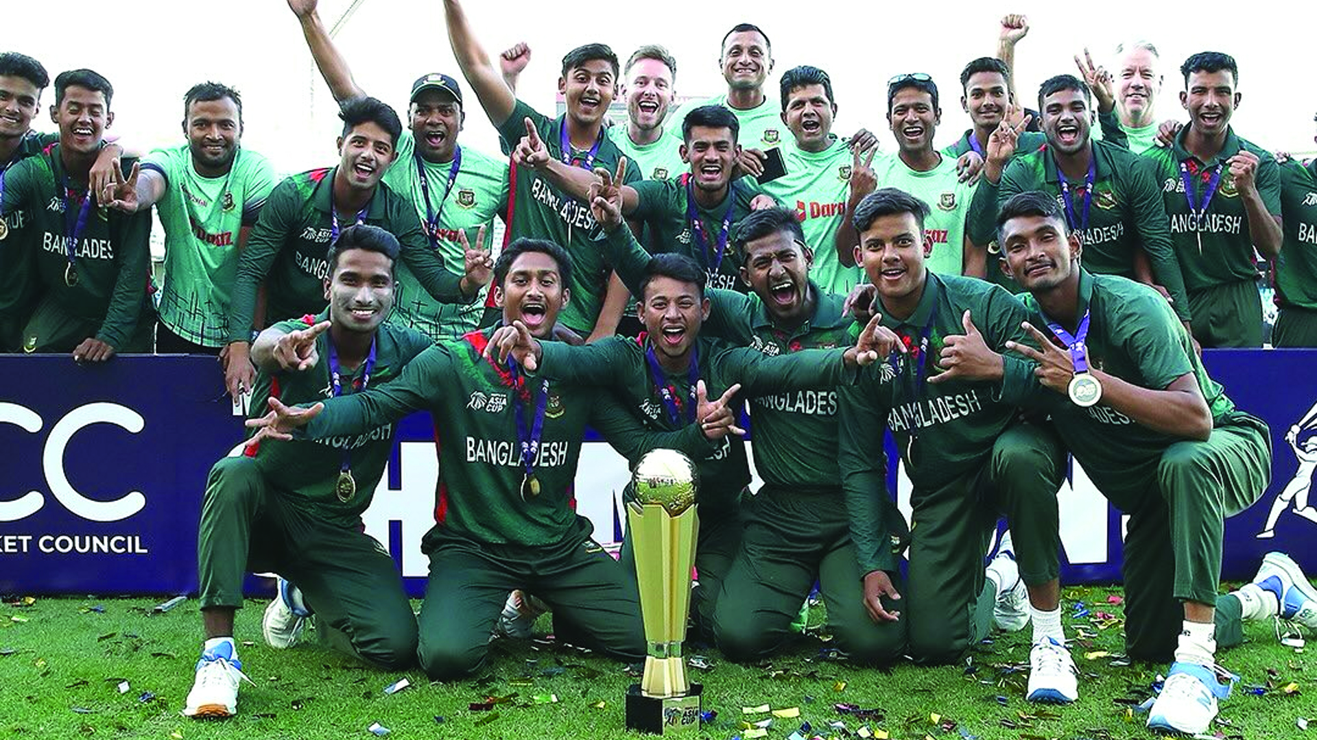 Актриса Макс Пэйн 2 Монамен порно