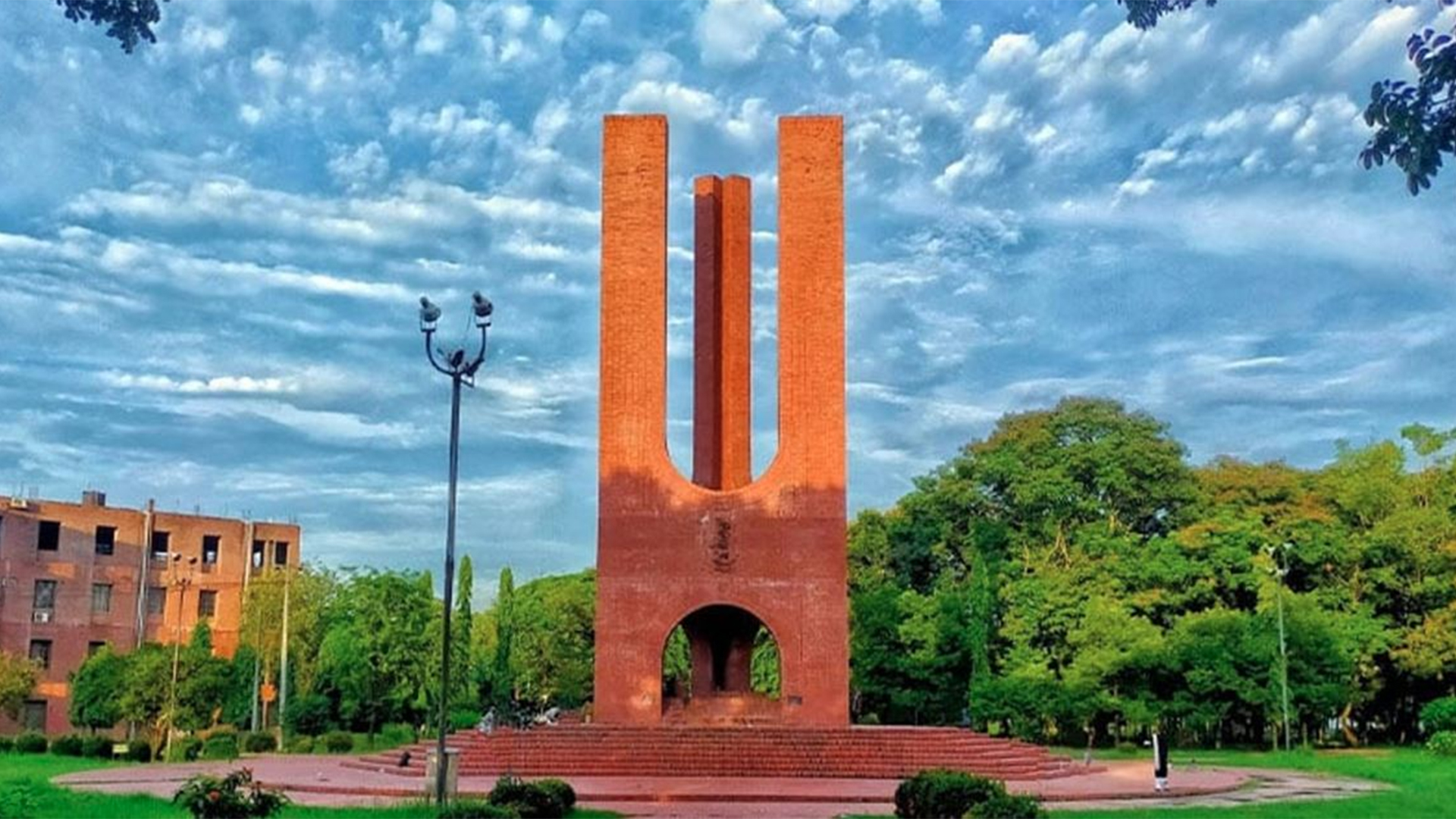 জাহাঙ্গীরনগর বিশ্ববিদ্যালয়ে চাকরির সুযোগ