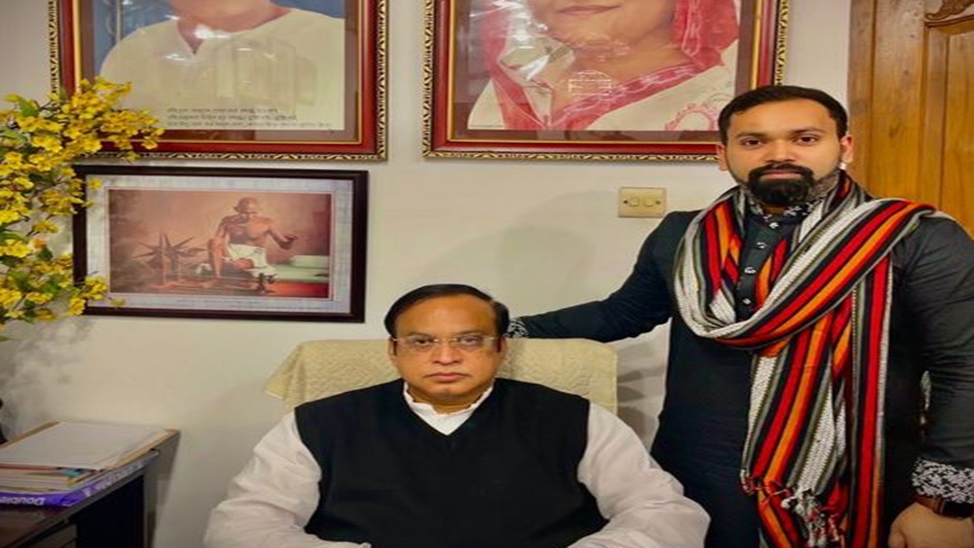 Gozal qizlar bilan erotik kliplar