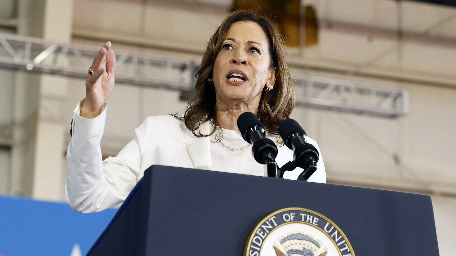 তেল এবং আঞ্চলিক প্রভাবের জন্য ভেনেজুয়েলায় হামলা যুক্তরাষ্ট্রের: কামালা