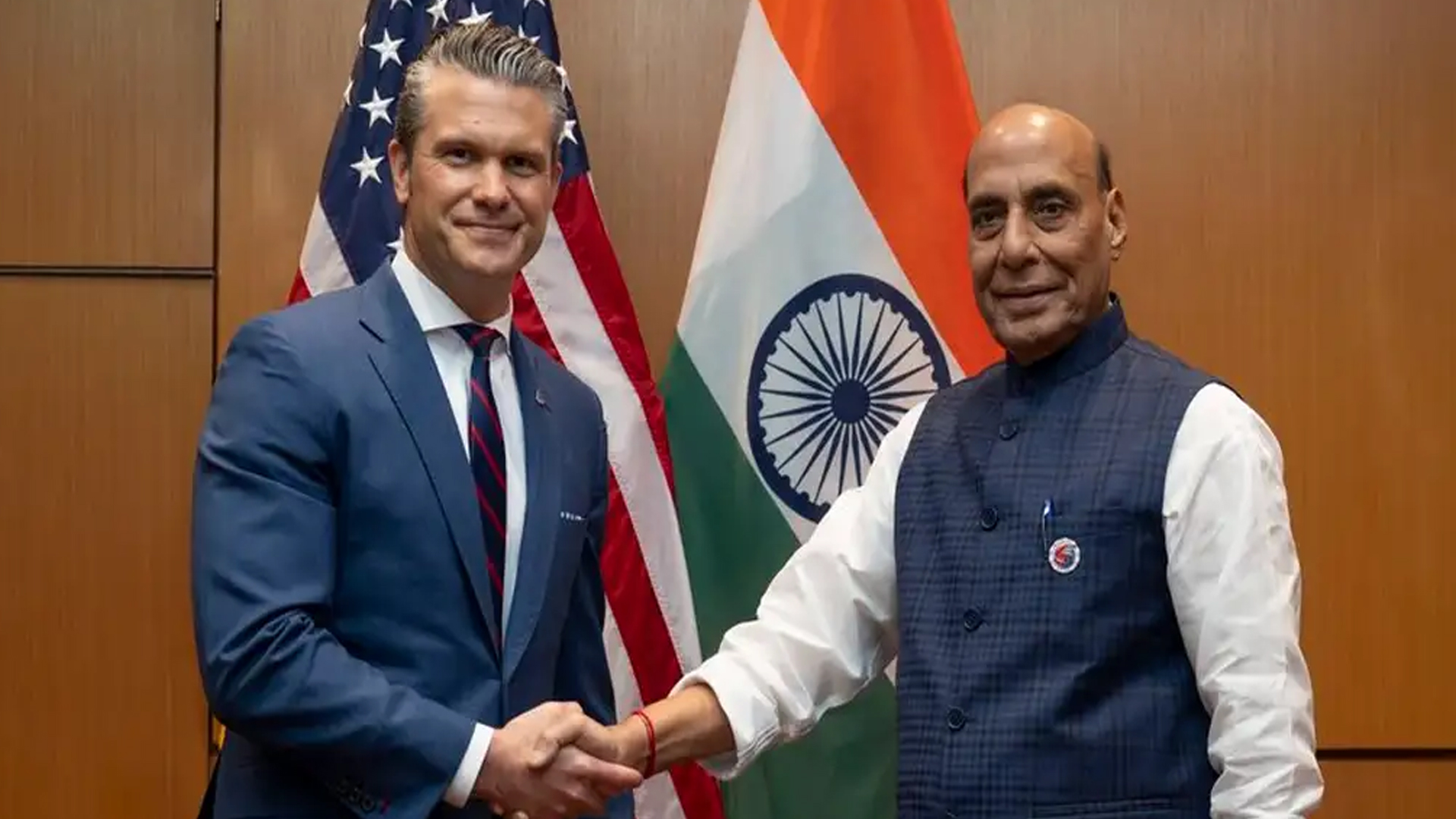 যুক্তরাষ্ট্র-ভারত ১০ বছরের প্রতিরক্ষা চুক্তি সই