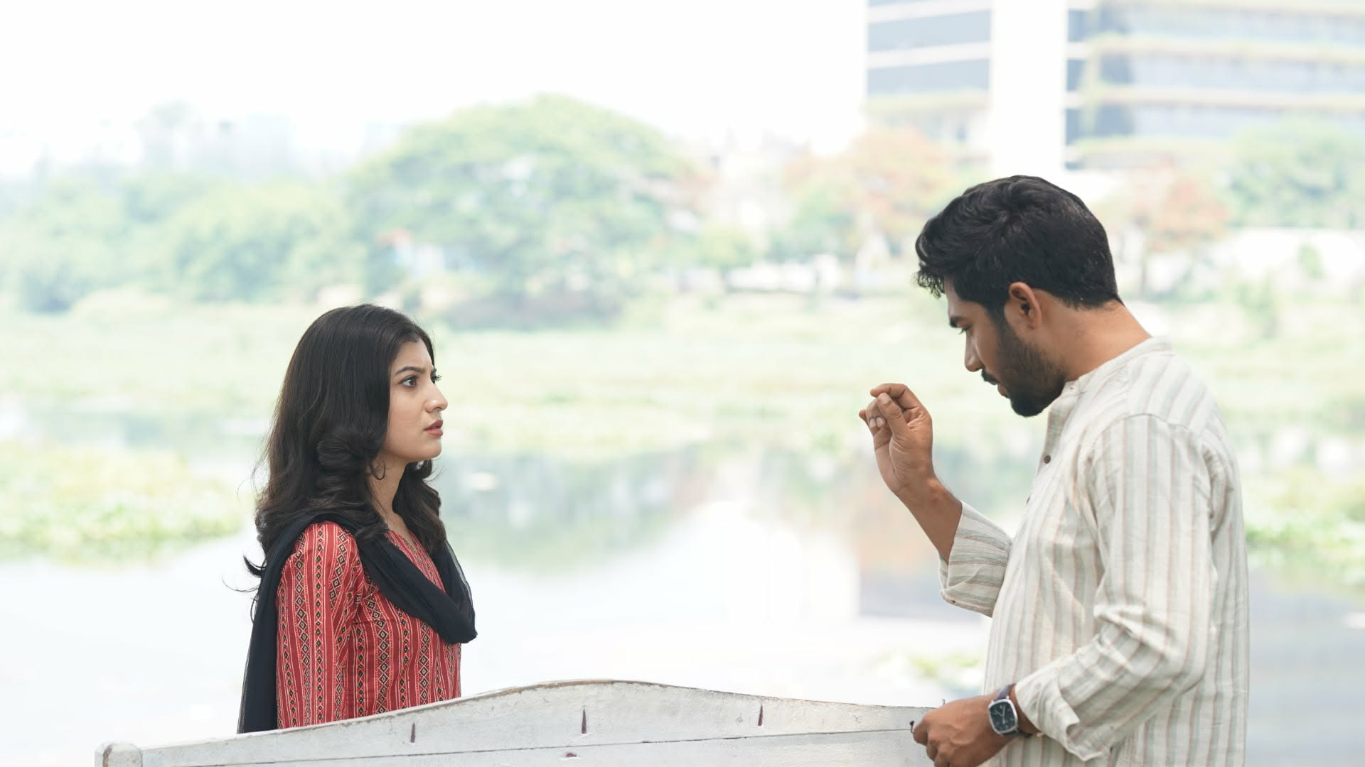 দর্শকের মন ছুঁয়েছে খায়রুল বাসার-সাদনিমার 'বই পোকা'