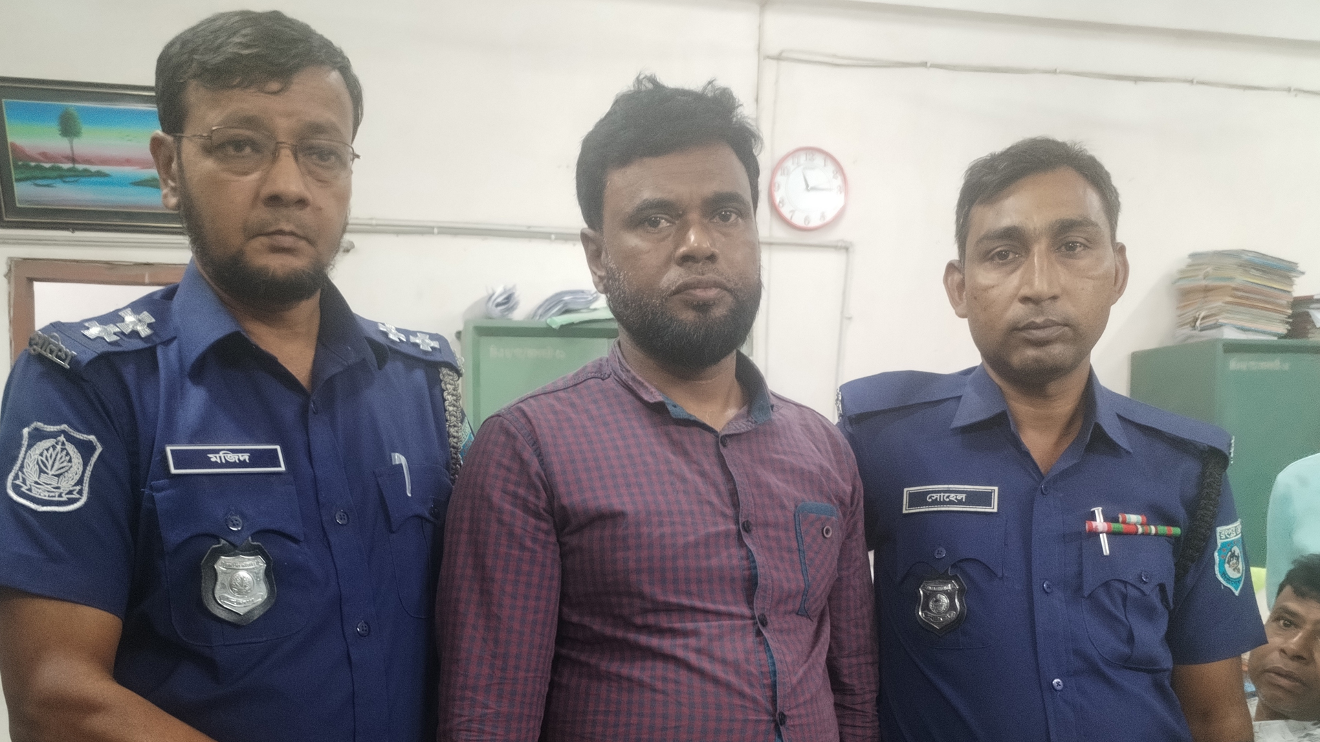 দুদকের কর্মকর্তা পরিচয় দিয়ে ধরা পড়লেন জাফরুল্লাহ