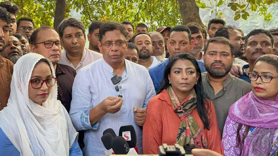 উড়ে এসে জুড়ে বসা কাউকে মানবে না জনগণ: ব্যারিস্টার অসীম