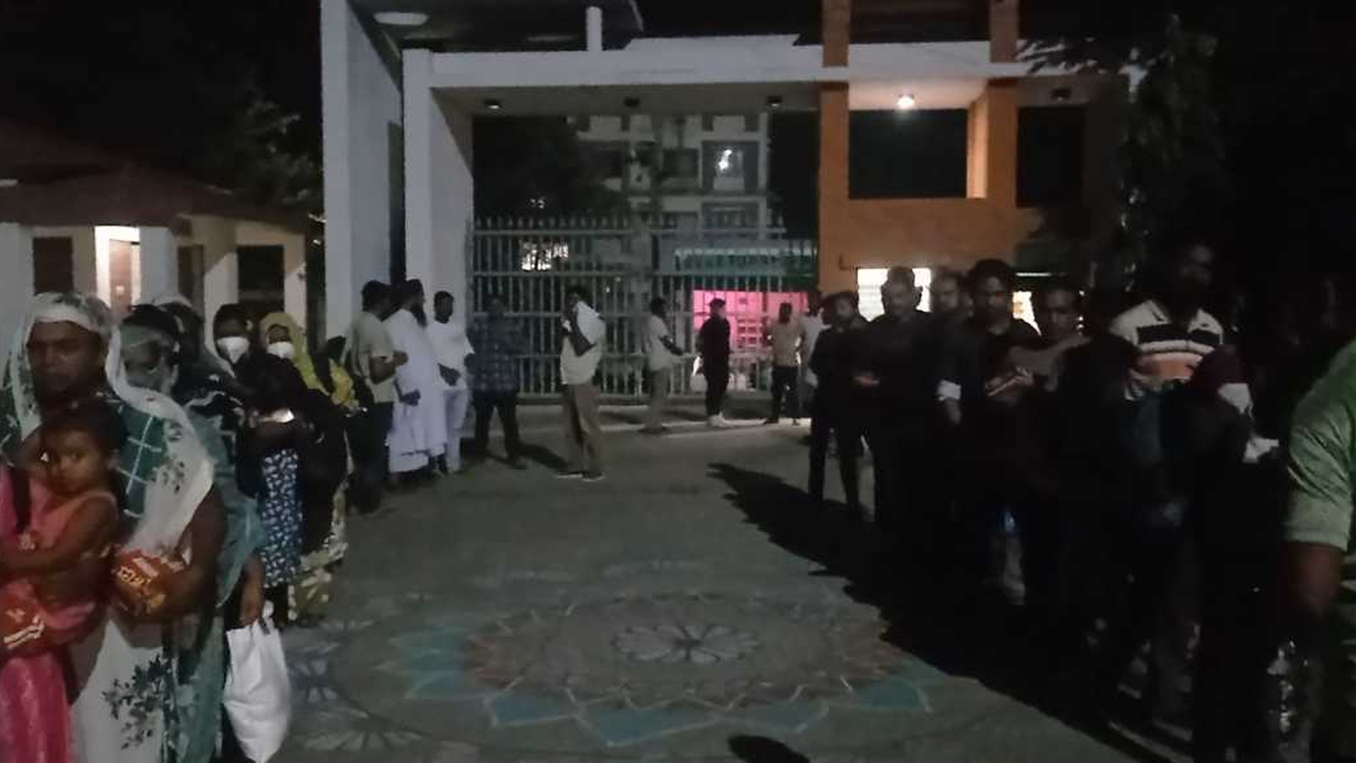 মুজিবনগর সীমান্ত দিয়ে ২৯ বাংলাদেশিকে বিজিবির কাছে হস্তান্তর