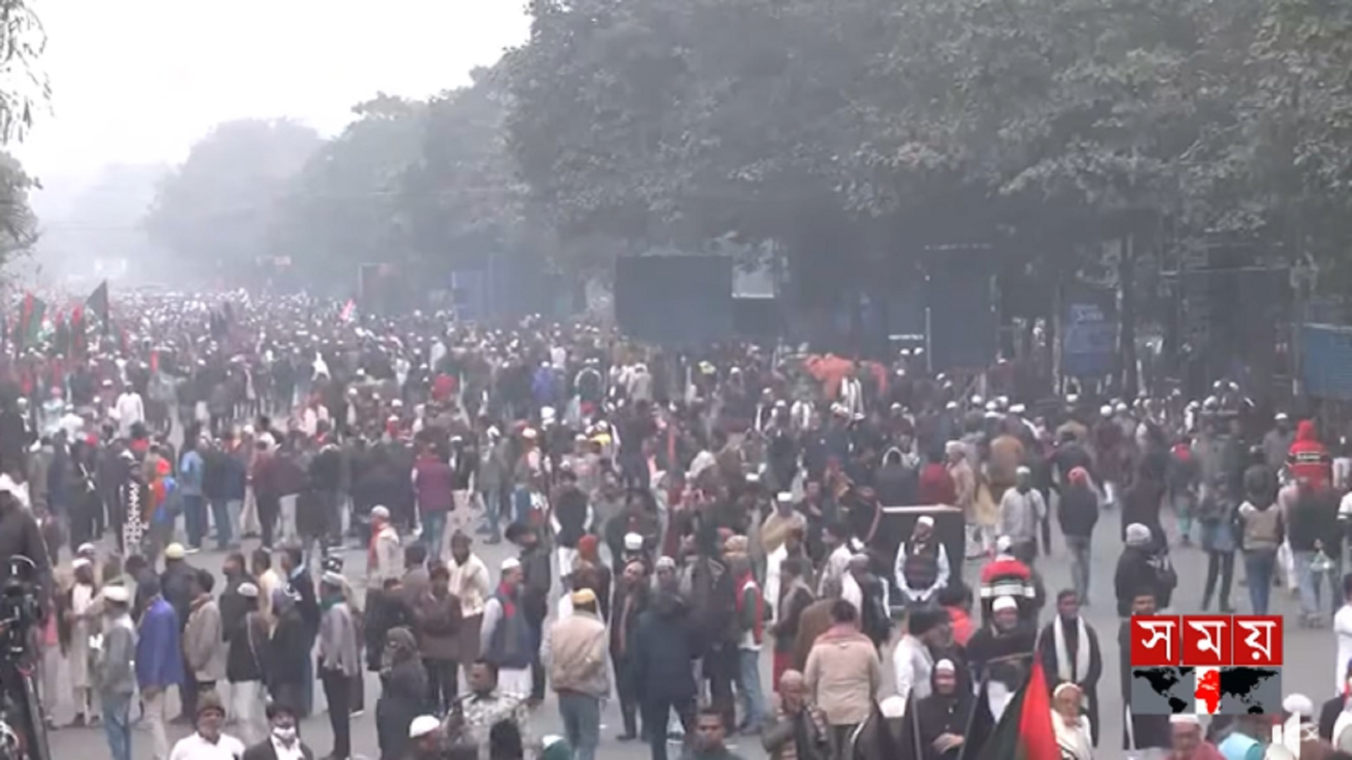 প্রিয় নেত্রীকে শেষ বিদায় জানাতে ঢাকায় সর্বস্তরের মানুষের ঢল