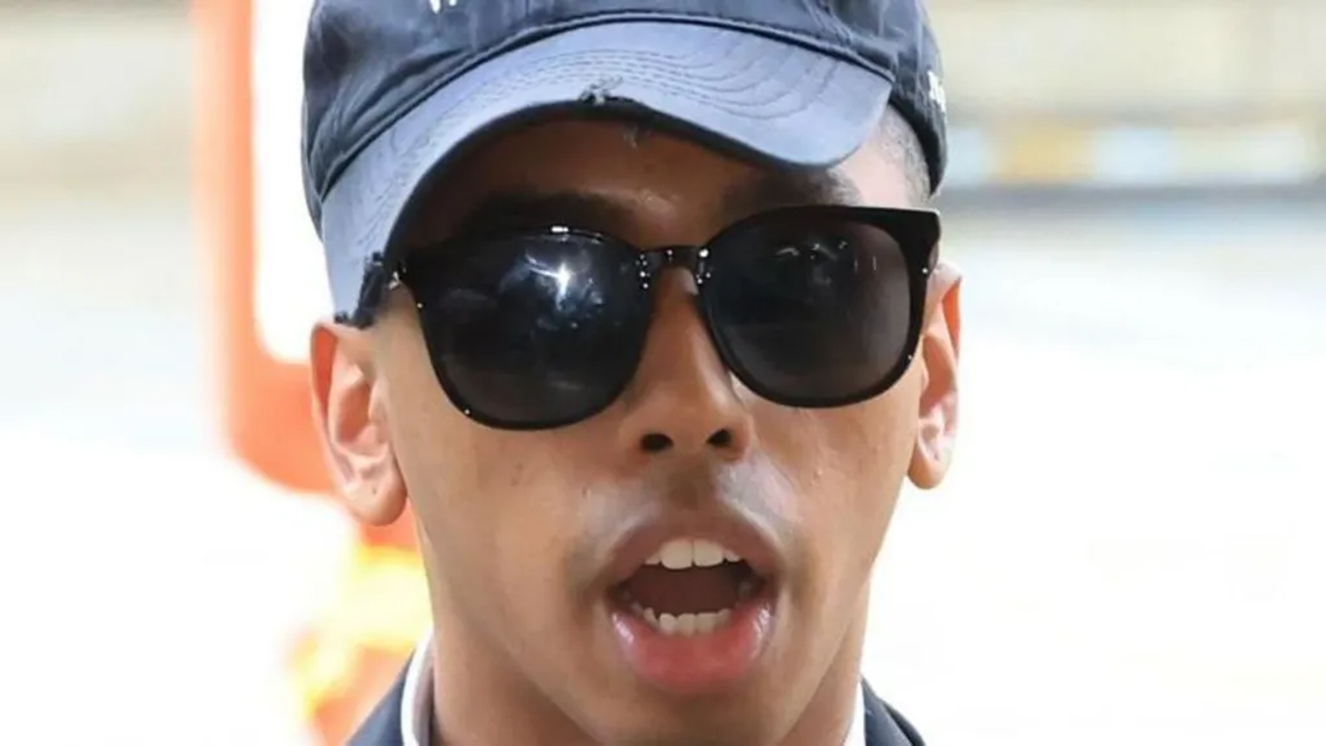 দক্ষিণ কোরিয়ায় মার্কিন ইউটিউবারকে ছয় মাসের কারাদণ্ড