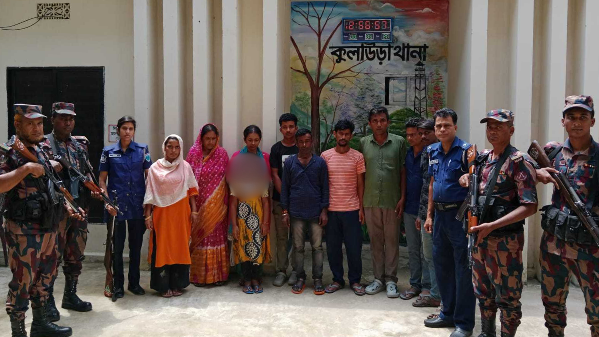 মৌলভীবাজার সীমান্তে নারী-শিশুসহ ১০ জনকে পুশইন