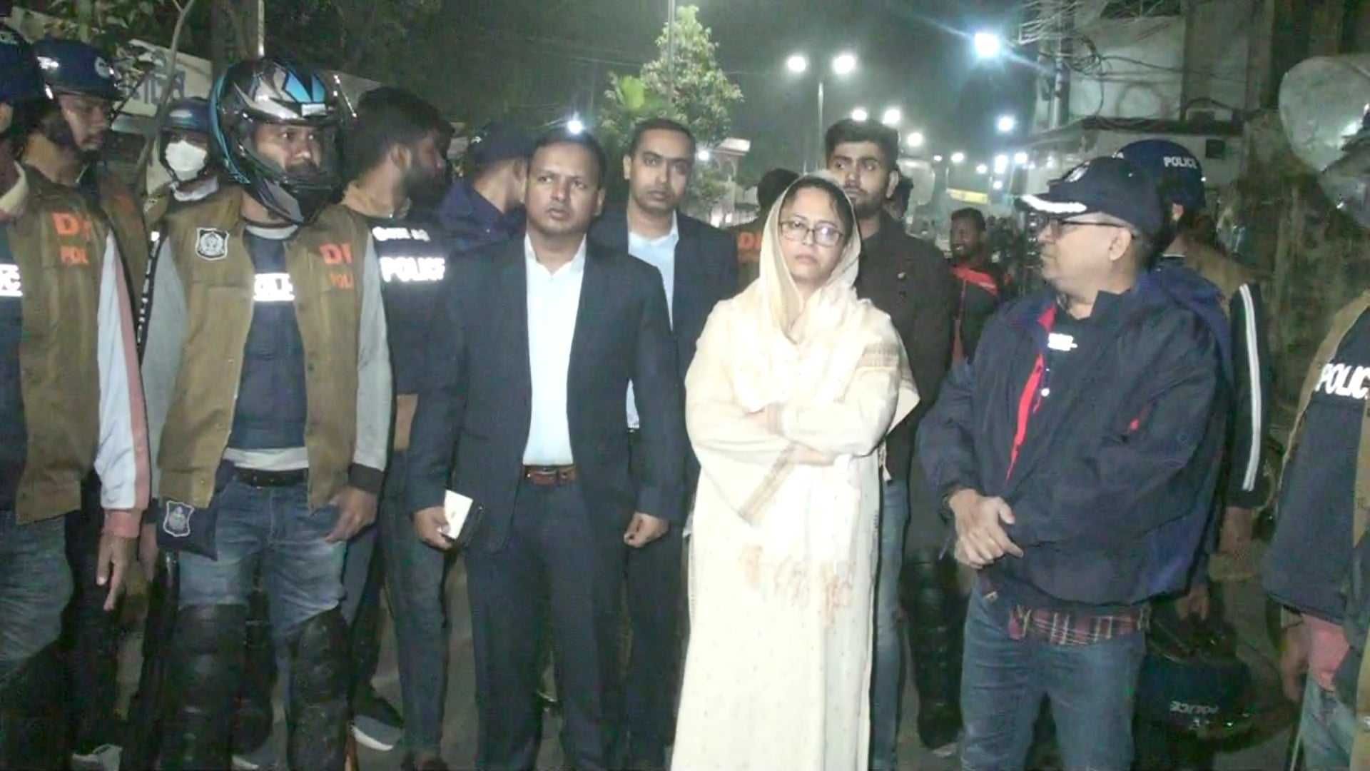 প্রি-পেইড মিটার প্রত্যাহারের দাবিতে নেসকোর সামনে বিক্ষোভ