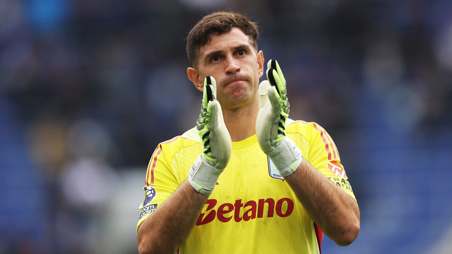 আর্জেন্টিনার দল থেকে বাদ পড়ছেন এমি মার্টিনেজ!