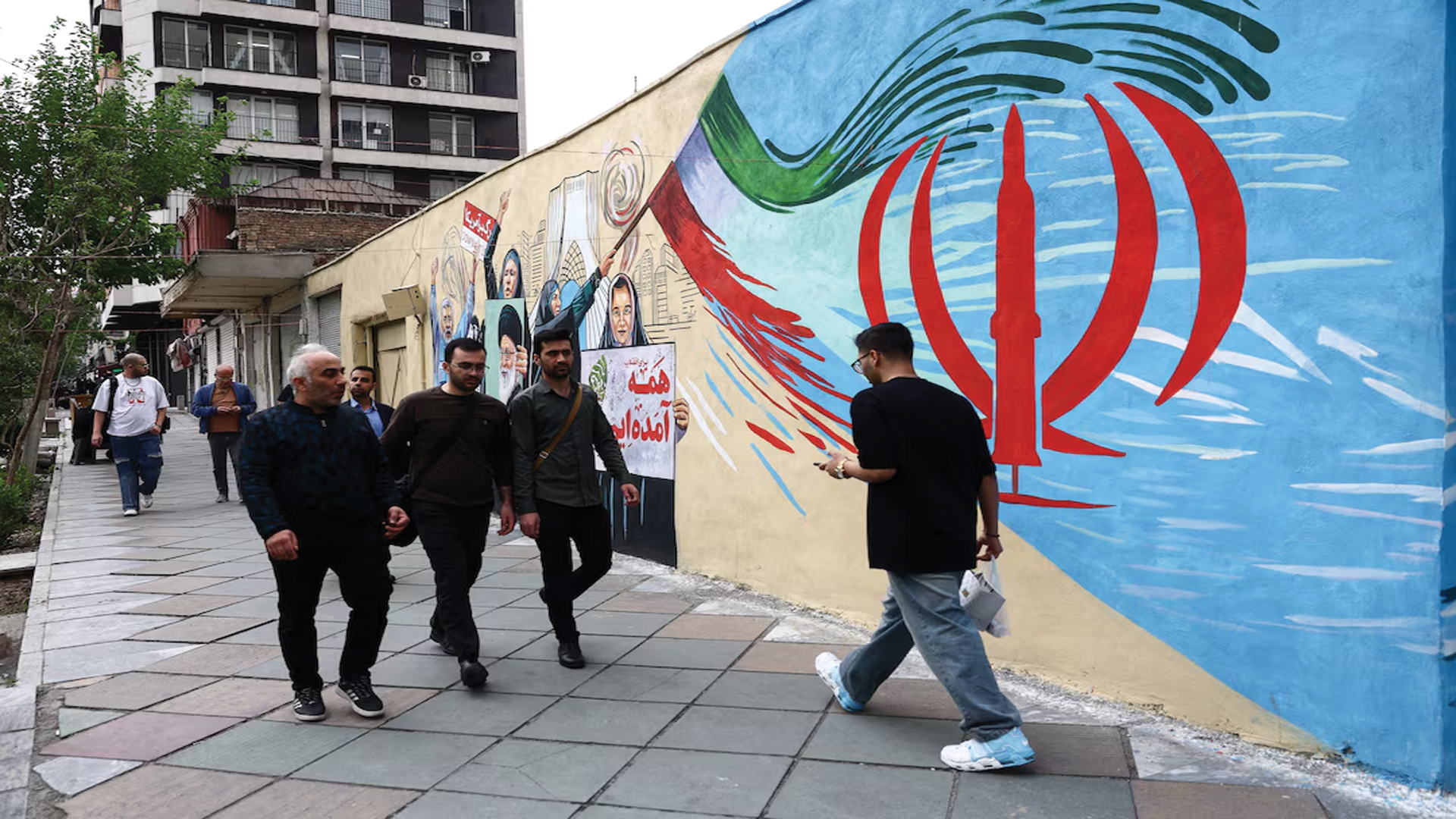 অনির্দিষ্টকালের যুদ্ধবিরতি বাড়ানোর ঘোষণা ট্রাম্পের, ইরান রাজি কিনা স্পষ্ট নয়