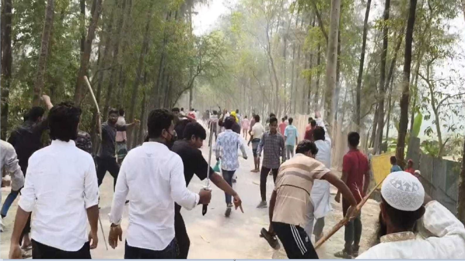 হাতিয়ায় হান্নান মাসউদের গাড়িবহরে হামলা, ১০ মোটরসাইকেল ভাঙচুর