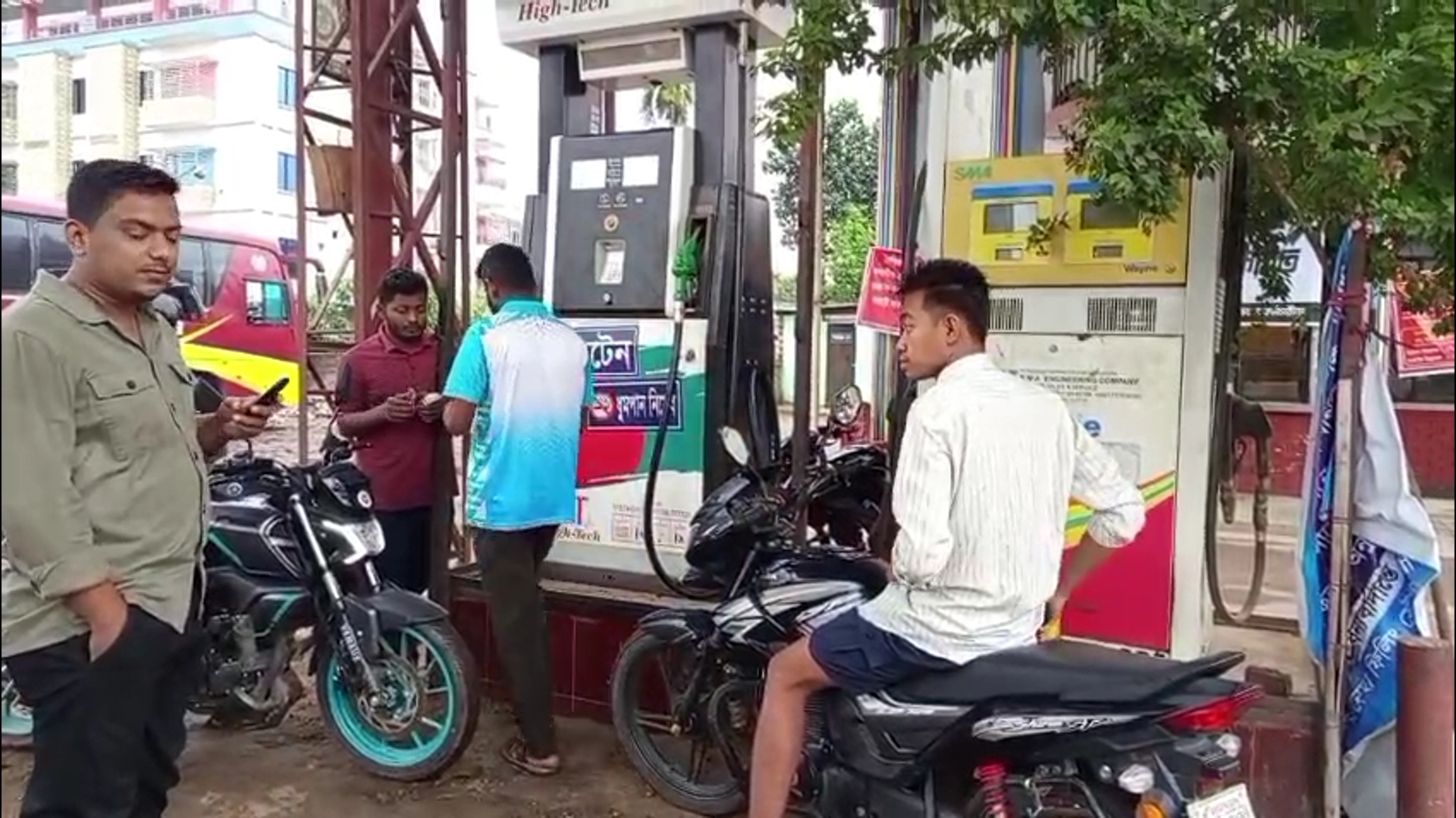 খাগড়াছড়িতে স্বাভাবিক হয়েছে জ্বালানি তেল সরবরাহ