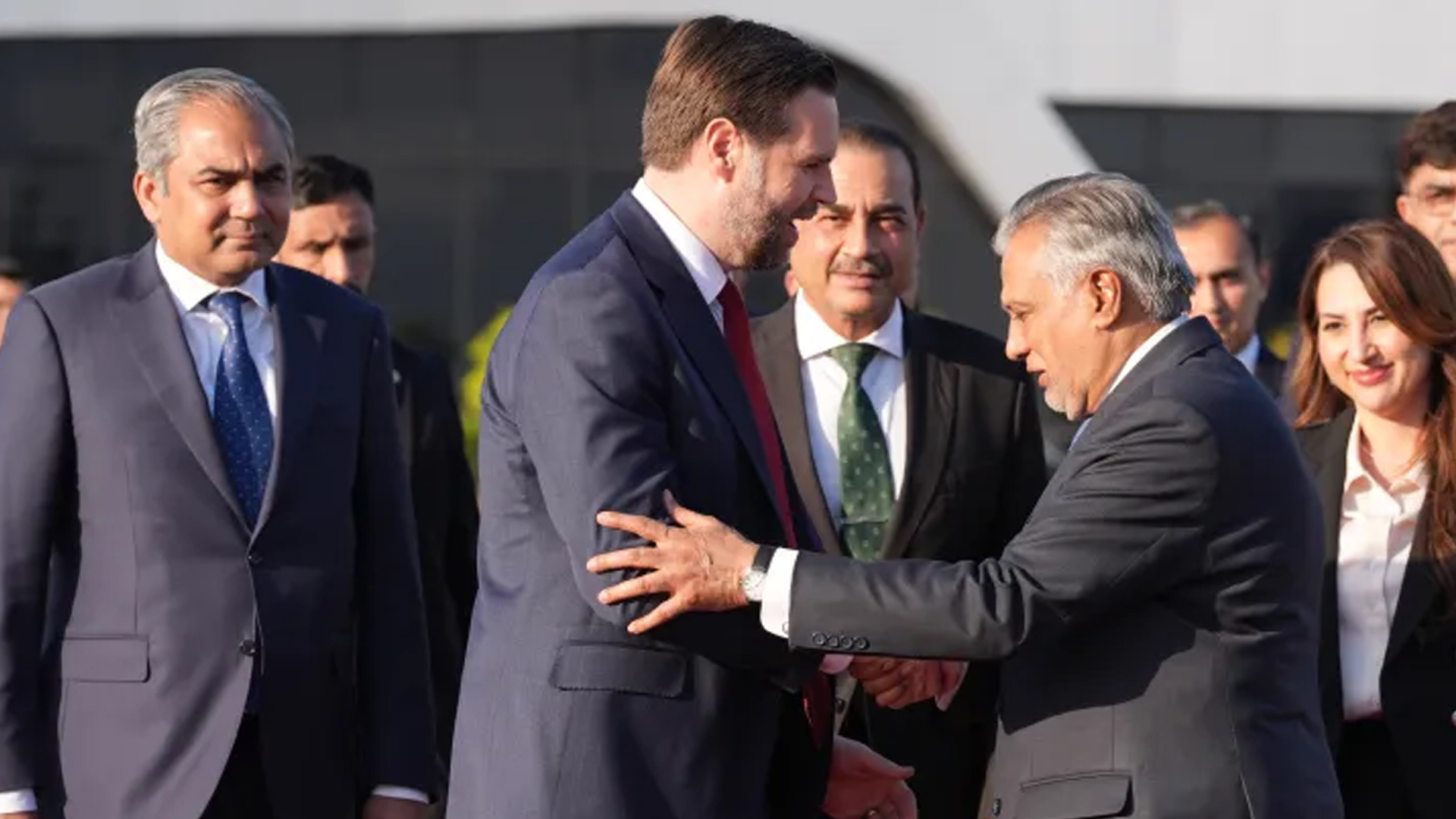 যুক্তরাষ্ট্র ও ইরানকে যে বার্তা দিলো পাকিস্তান