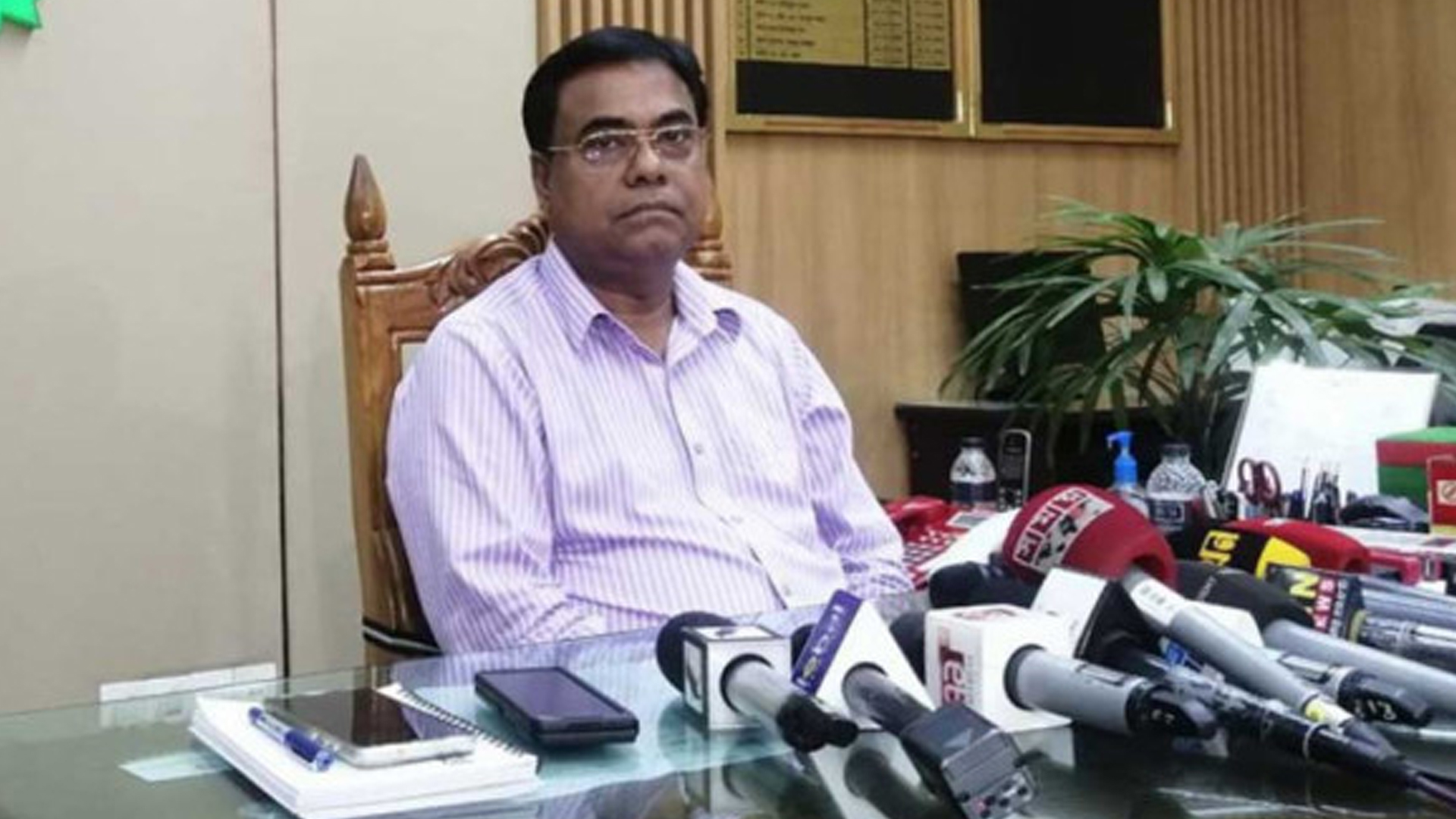 রিকশাচালক রিপন হত্যা: সাবেক সচিব জাহাংগীর গ্রেফতার