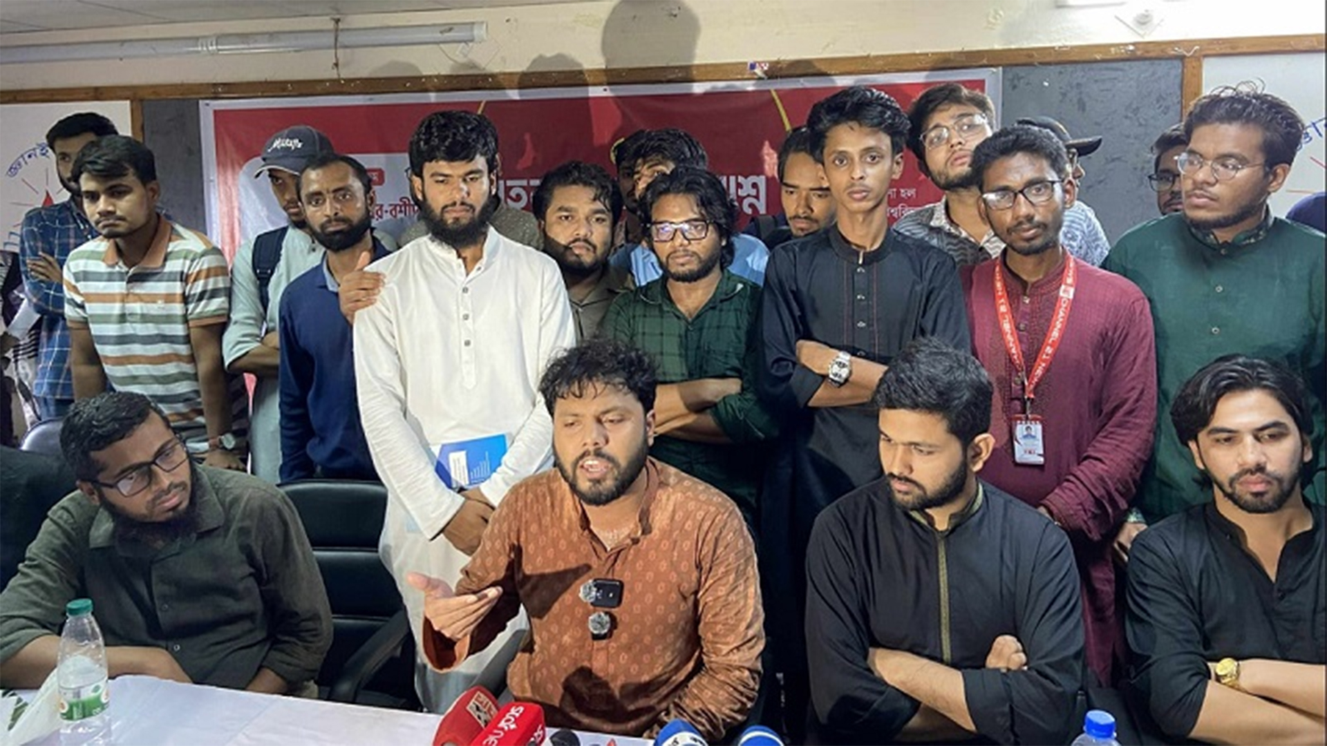 ঐতিহাসিক গণ-অভ্যুত্থানের অনেক প্রশ্নের মীমাংসা প্রয়োজন: হাদি