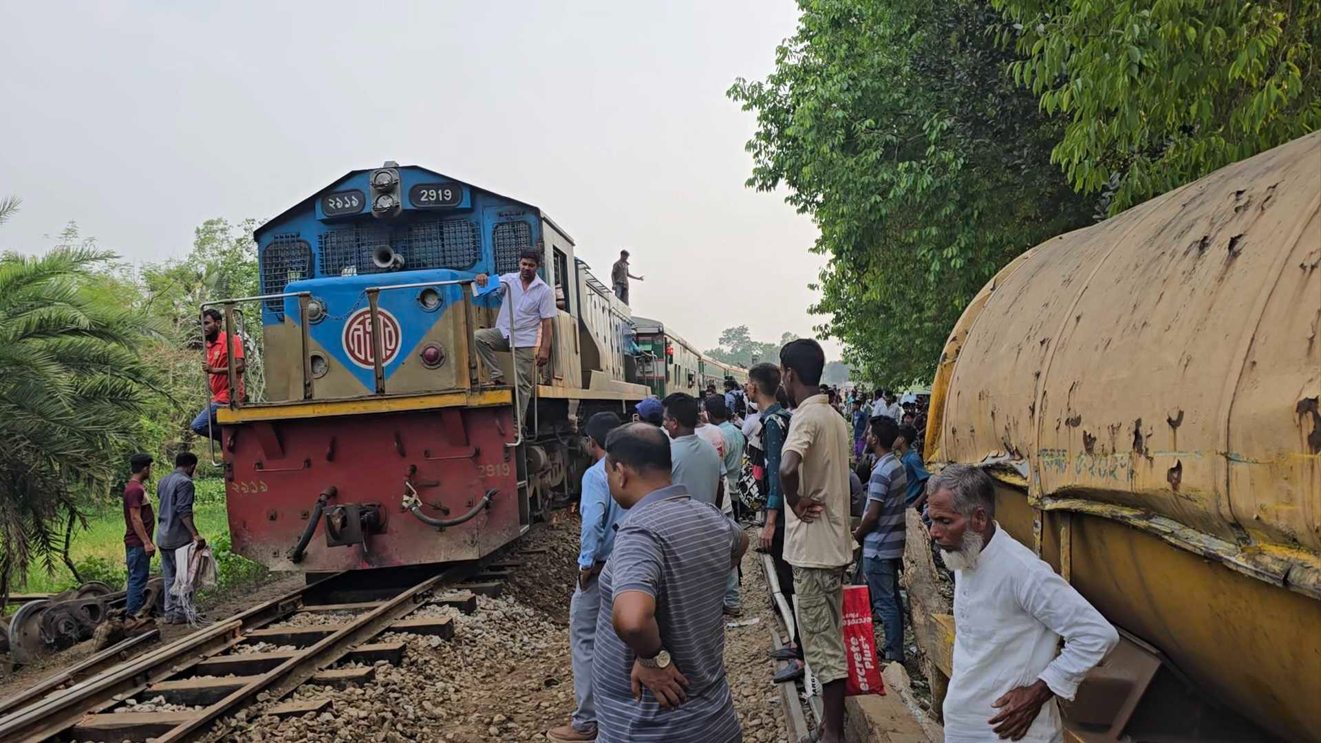 দীর্ঘ ১৯ ঘণ্টা পর সিলেটের সঙ্গে সারা দেশের ট্রেন চলাচল স্বাভাবিক