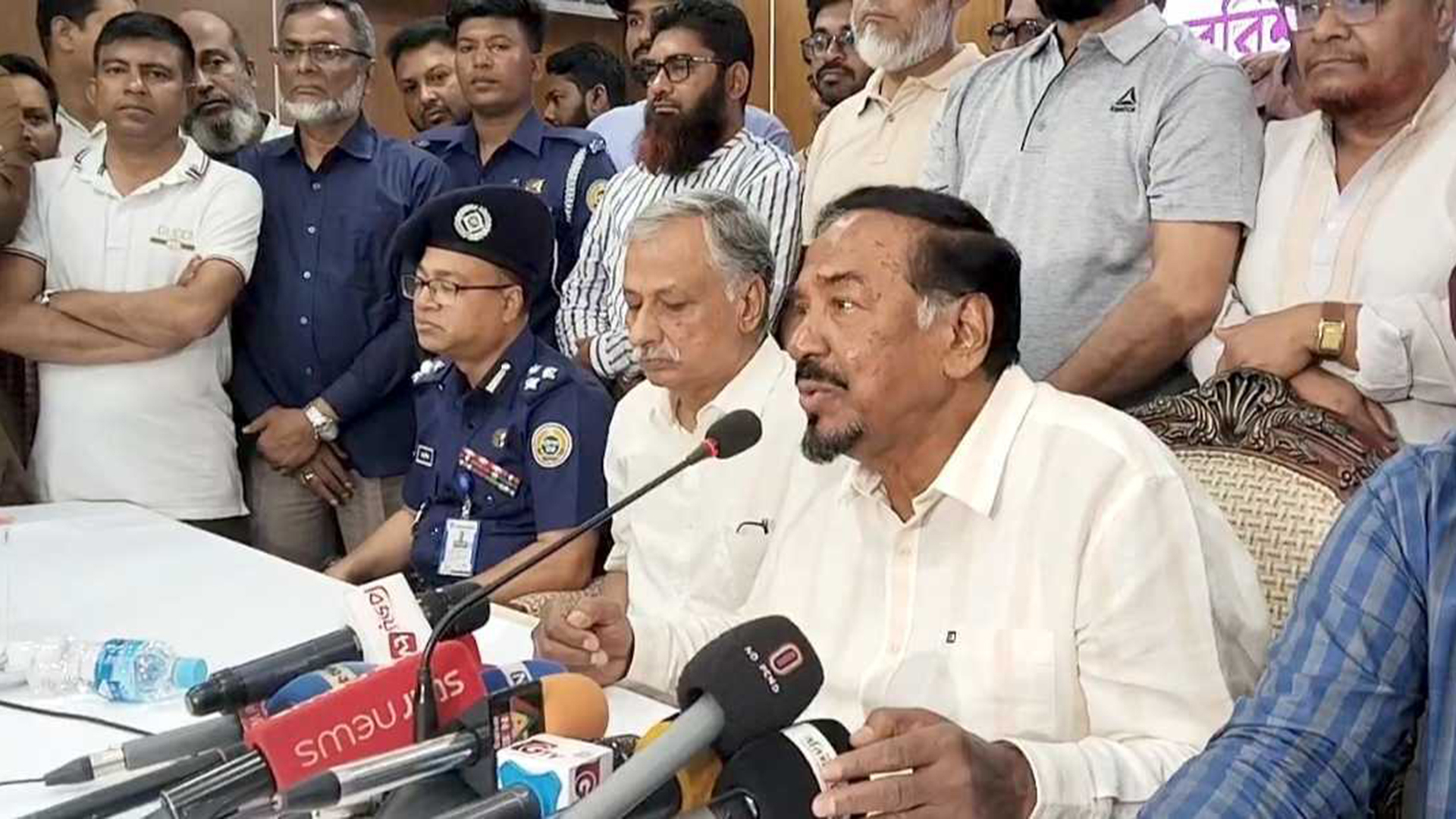 কারণে-অকারণে সংসদ ওয়াকআউট না করতে বিরোধীদলকে আহ্বান স্পিকারের