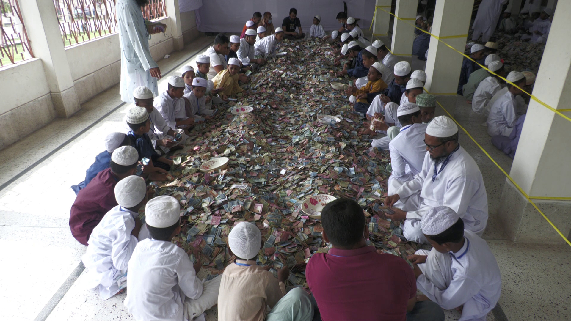 Yog va anal Hritik Roshanning erotik fotosuratlari, Hindiston