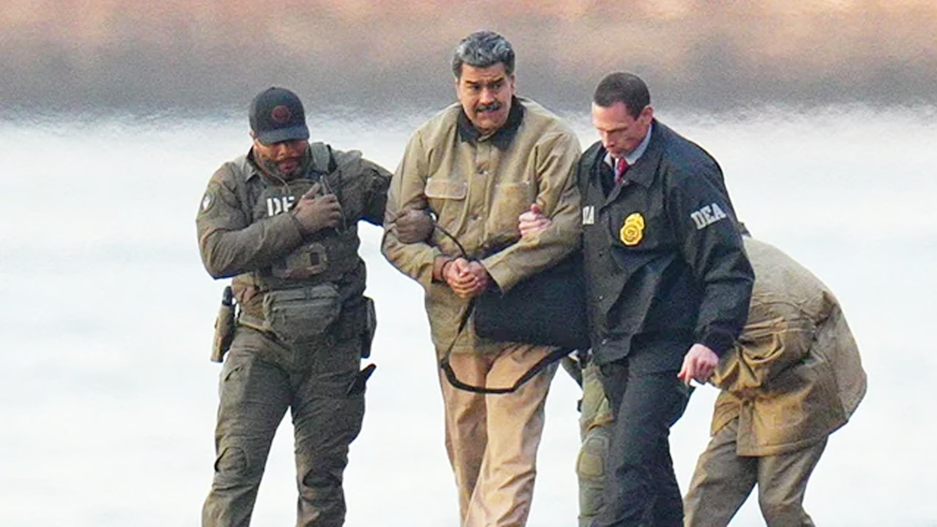 মাদুরোকে অপহরণ করতে ‘ক্লড’ এআই ব্যবহার করে পেন্টাগন