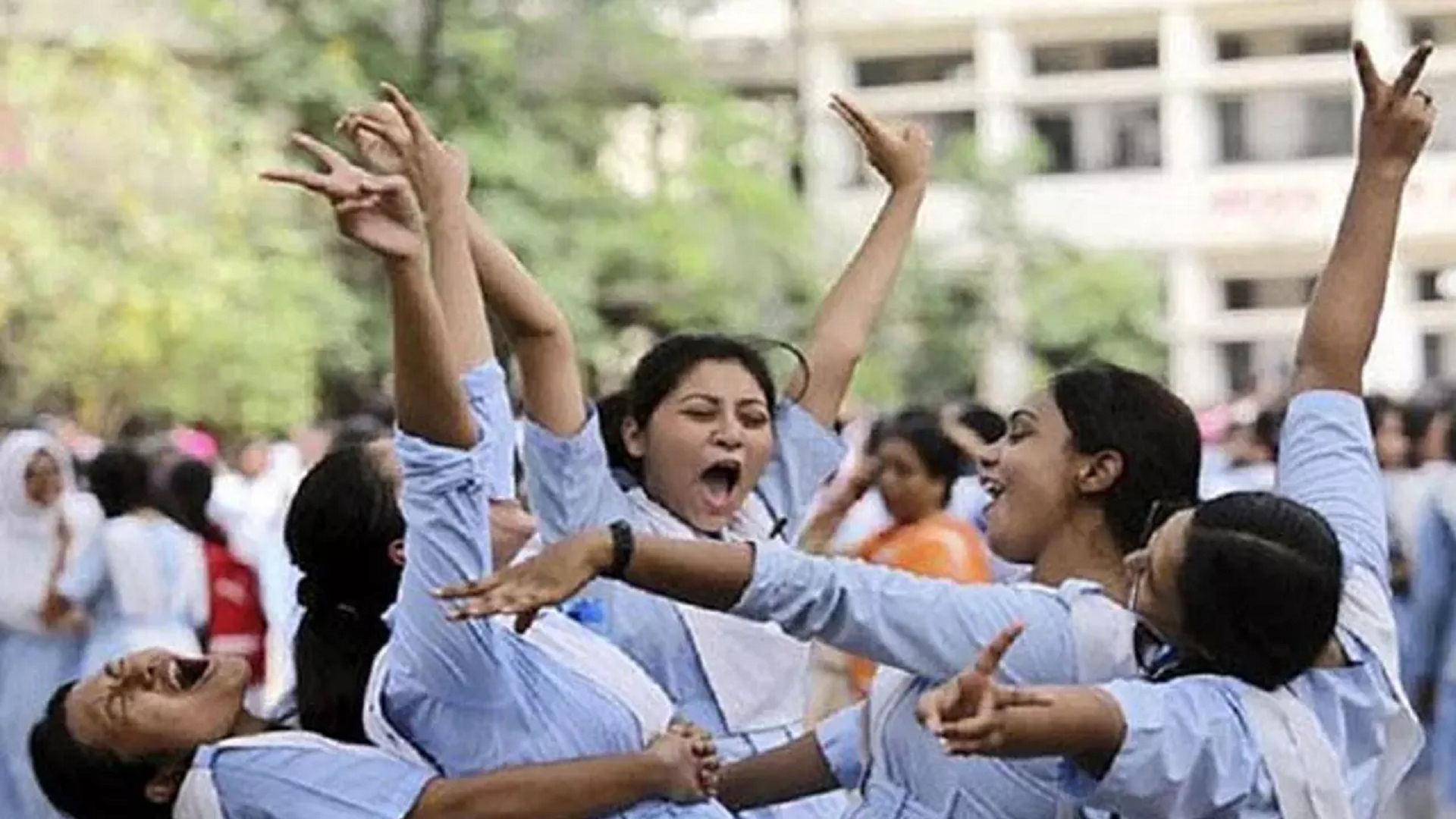 এইচএসসি ২০২৫: শতভাগ পাস ৩৪৫ প্রতিষ্ঠানে