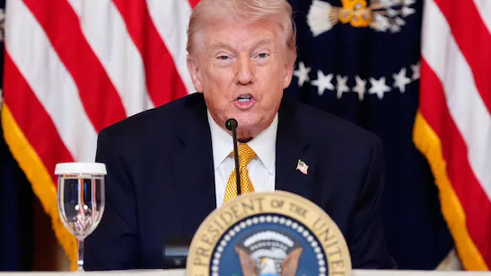 ন্যাটো মিত্রদের ‘কাপুরুষ’ বললেন ট্রাম্প!