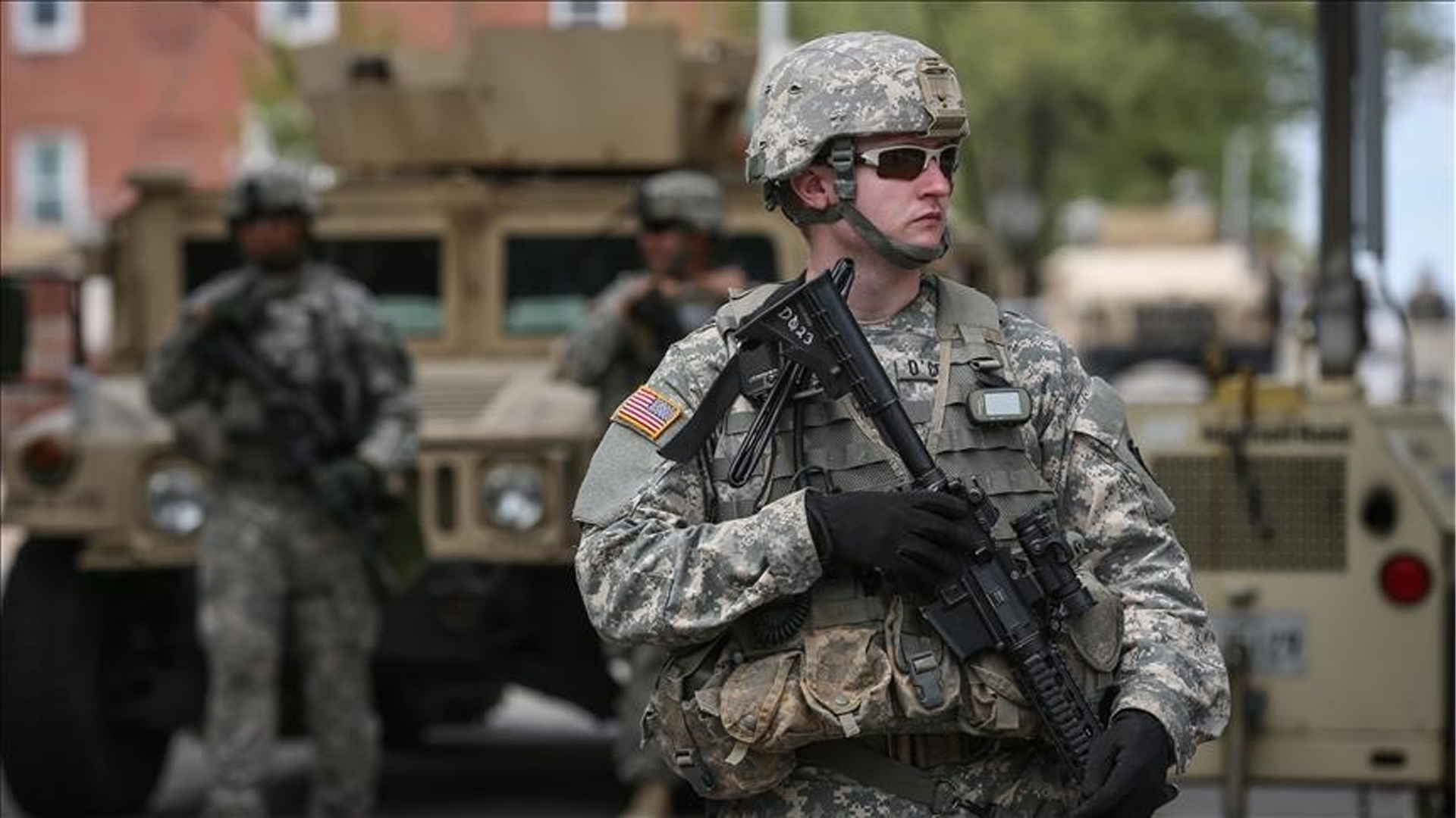 কাতার ও বাহরাইন থেকে কয়েকশ সেনা সরিয়ে নিলো যুক্তরাষ্ট্র