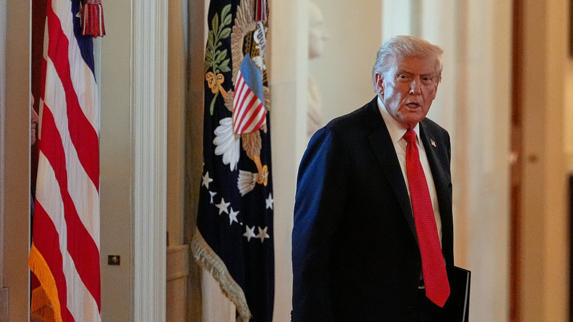 ট্রাম্পের চাপে গাজায় যুদ্ধ থামাতে বাধ্য হন নেতানিয়াহু!