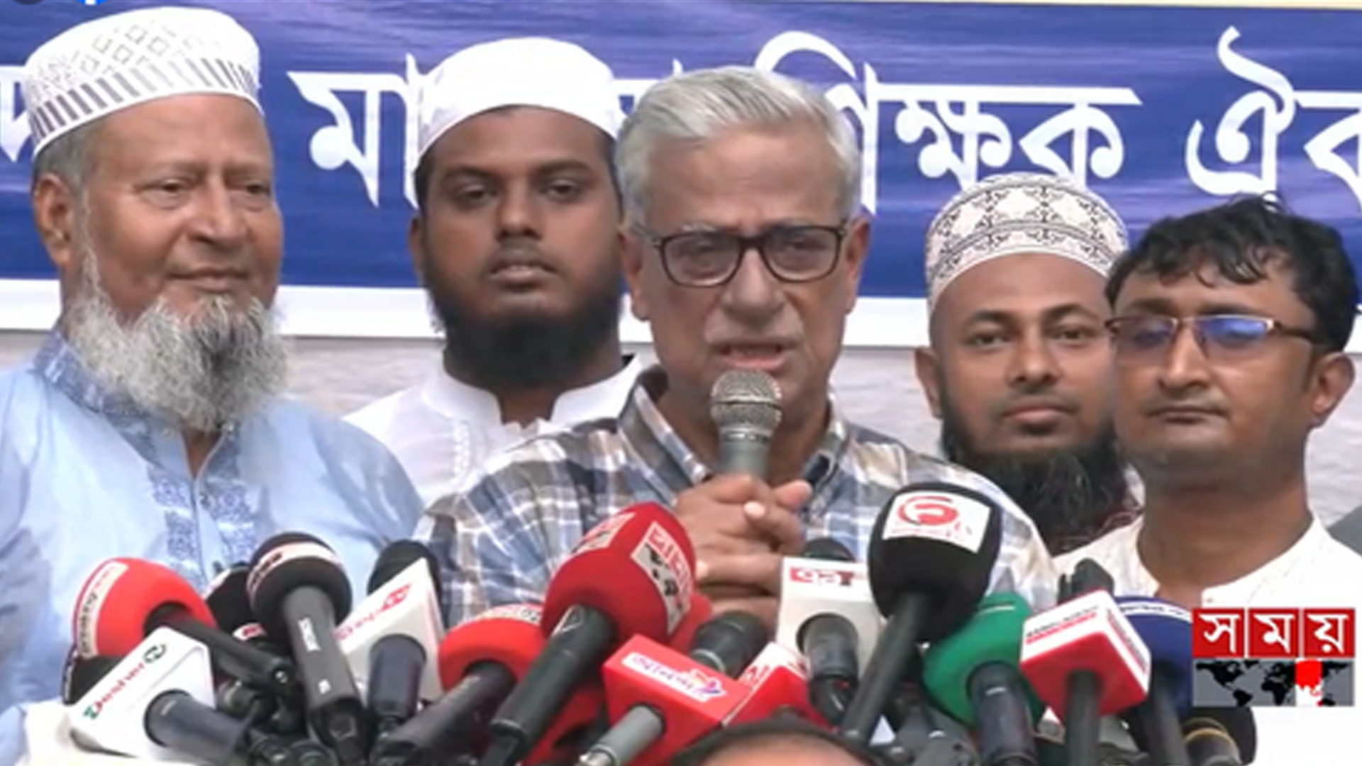 কিশোর গ্যাংয়ের দৌরাত্ম্য বন্ধের দাবি এমপি ফারুকের